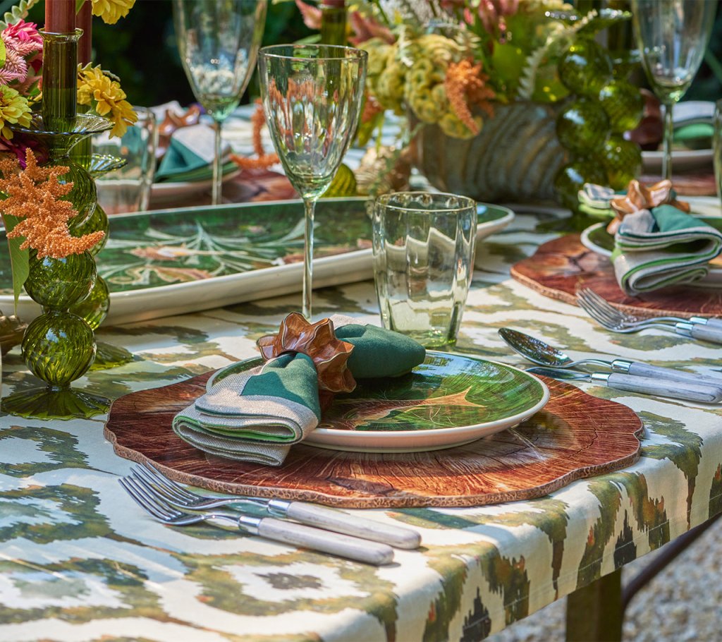 Premium Brown Cedar Wood Placemats Set of 4 - Natural Rustic Table Mats for Dining, Kitchen, and Outdoor Picnic Use