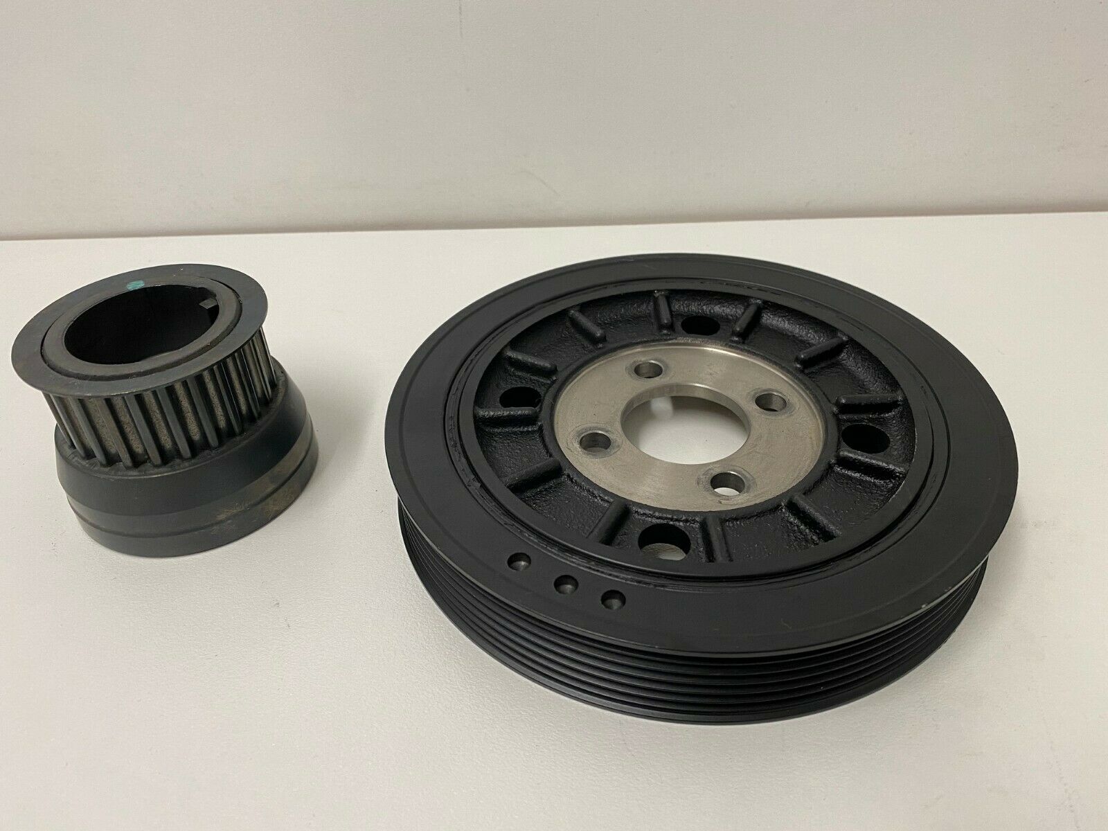 Genuine Holden RG Colorado 2.8L Engine Harmonic Balancer & Crank Gear - Replacement Part for Smooth Engine Performance & Vibration Reduction