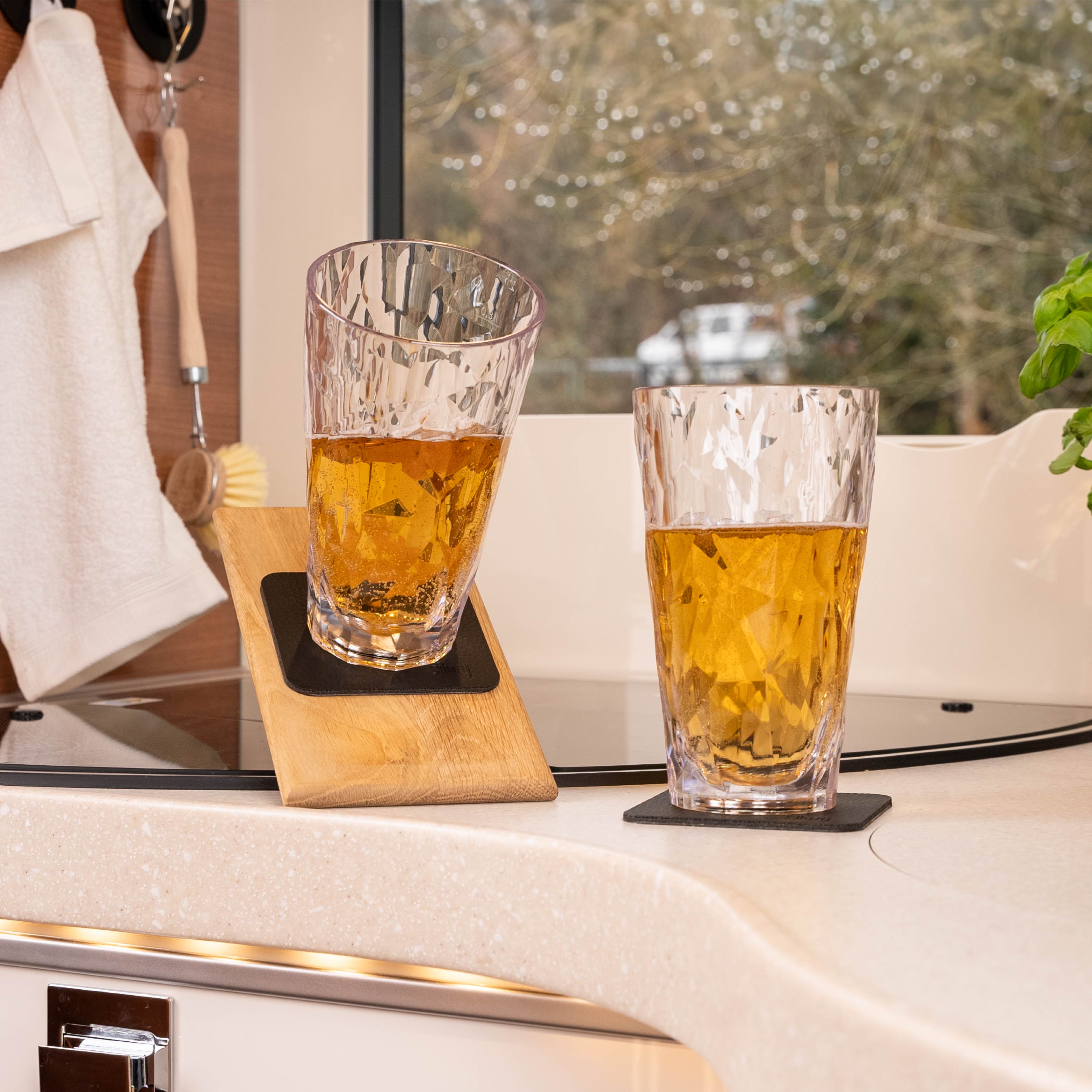Premium Magnetic Plastic Long Drink Glasses - Shatterproof & Durable for Pool Parties, BBQs, and Outdoor Gatherings