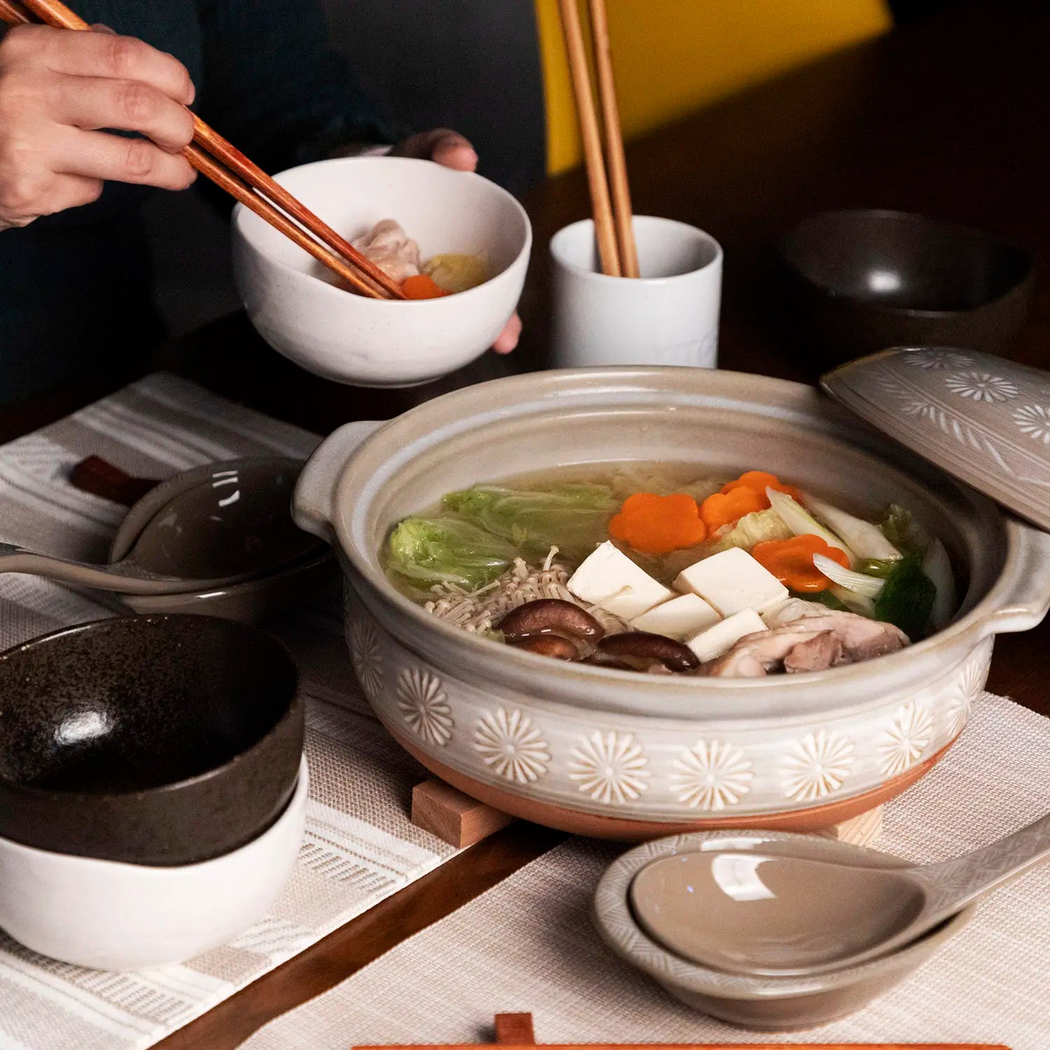 Premium Ginpo Mishima Induction Donabe Casserole Pot - Japanese Clay Pot for Induction Stoves - Perfect for Hot Pot, Stews & Traditional Japanese Cooking