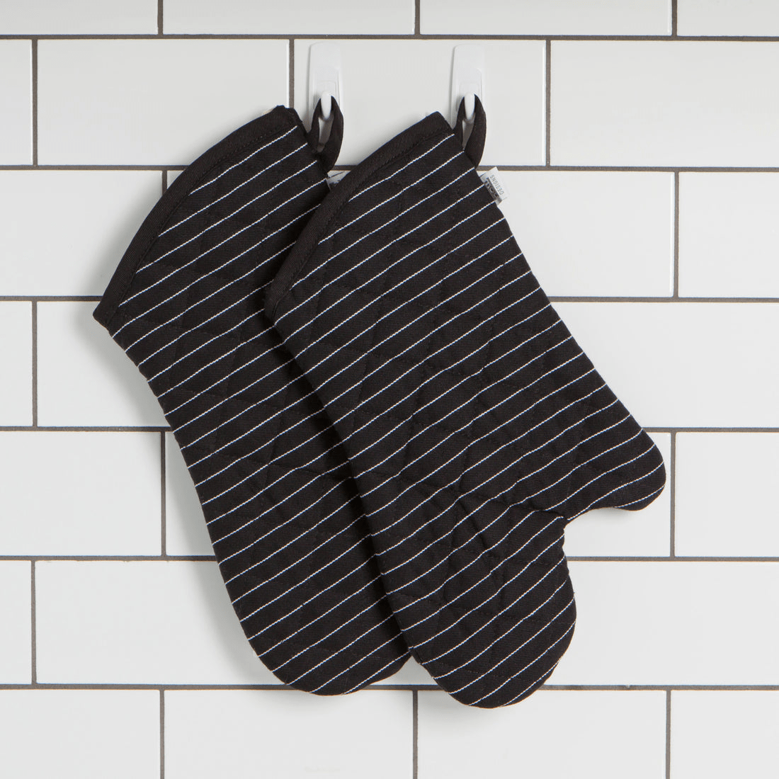 Premium Black Pinstripe Oven Mitt - Heat Resistant Kitchen Glove for Baking, Grilling & Cooking - Perfect for Home Chefs & Professional Kitchens
