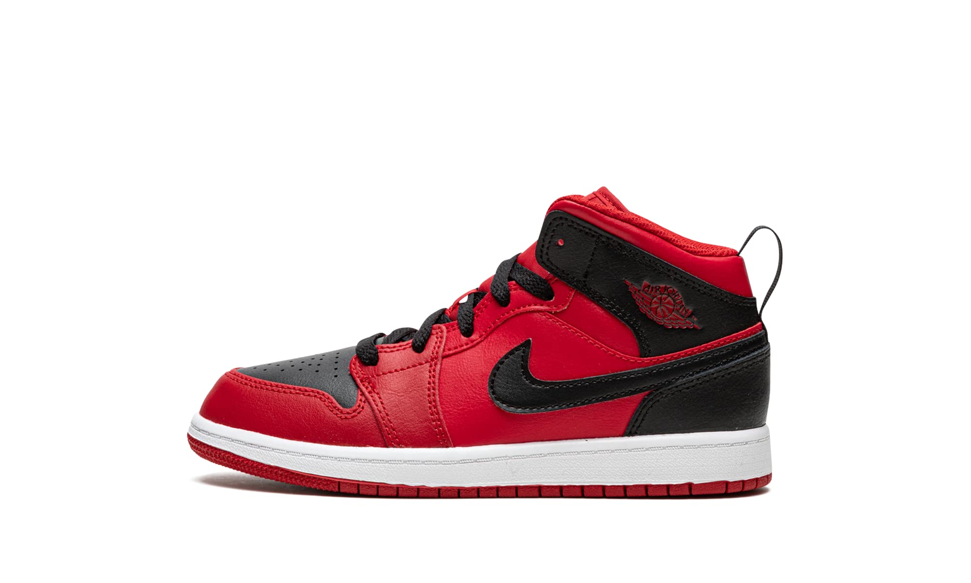 Nike Boys' Basketball Shoes - High-Performance Sneakers for Kids - Lightweight & Durable for Court Play, Training, and Everyday Wear