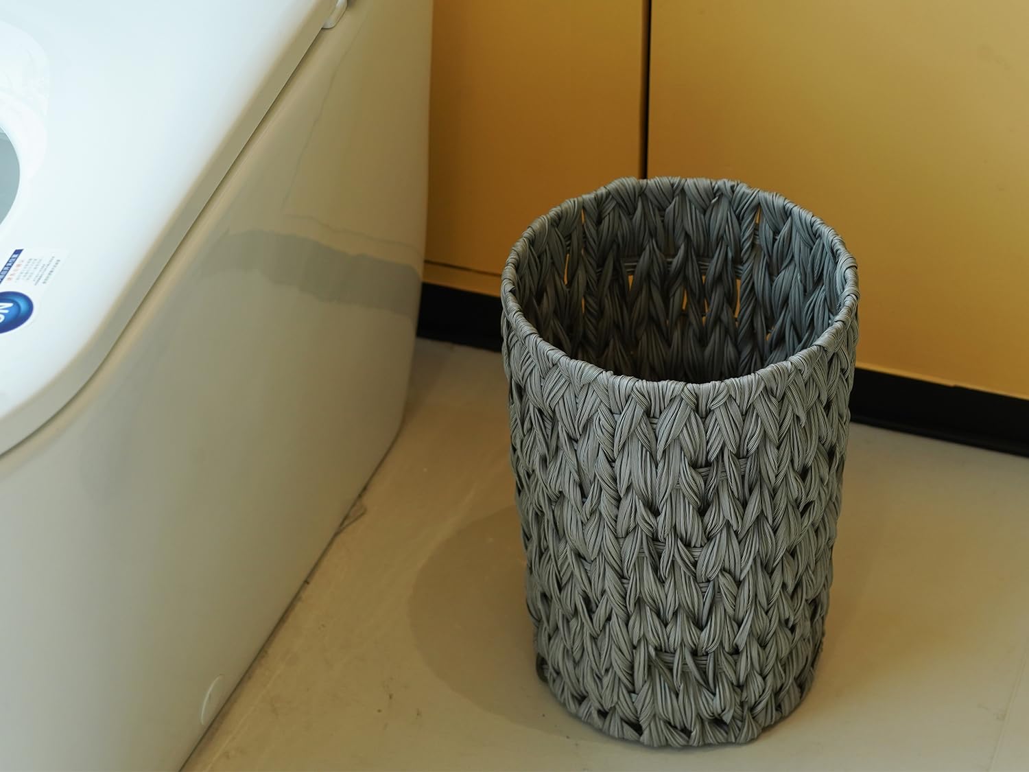Waterproof Wicker Trash Can - 2 Gallon Small Round Bathroom & Bedroom Waste Basket, Handwoven Grey Office Trash Bin for Home, Kitchen, Dorm (Perfect for Bathroom Vanity, Bedside, or Office Desk)