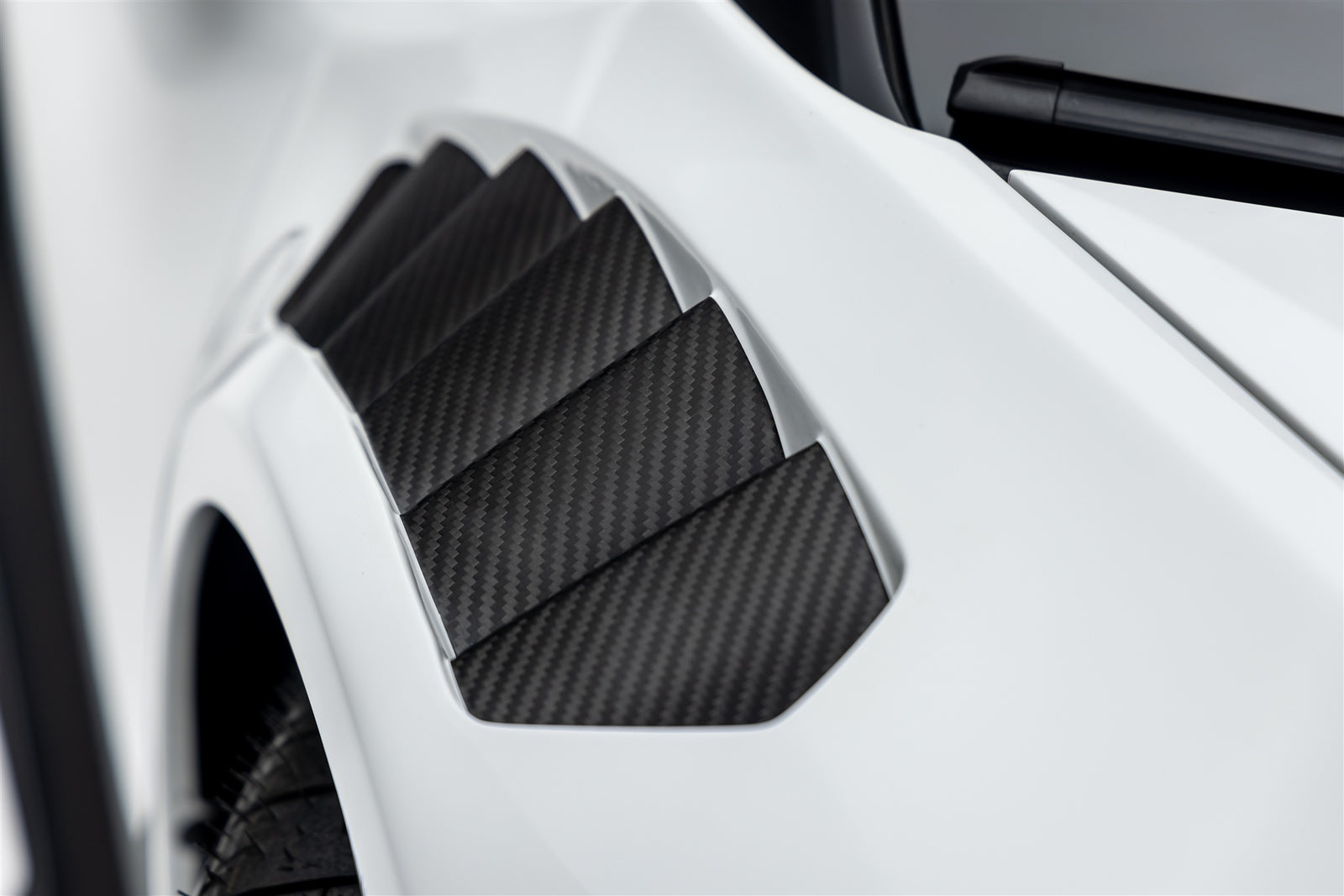 Lamborghini Huracan EVO 2WD Monza Aero Program CB 01 - High Performance Sports Car for Racing Enthusiasts | Perfect for Track Days and Supercar Events