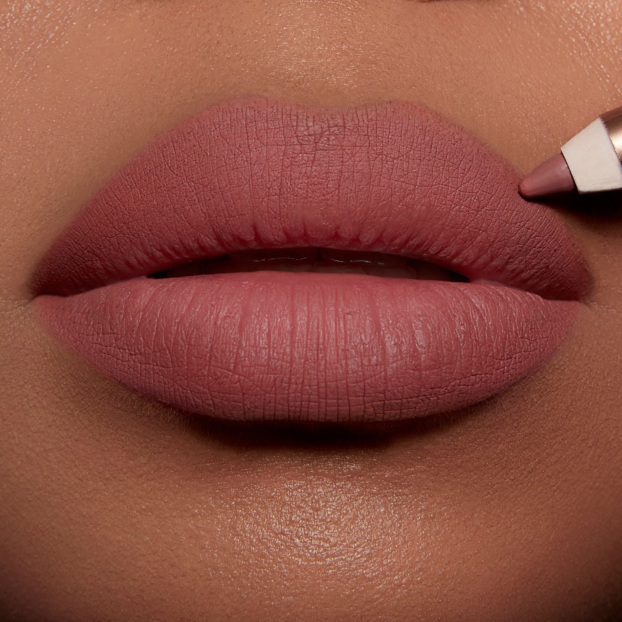 Charlotte Tilbury Lip Cheat Lip Liner - Long-Lasting, Waterproof Lip Pencil for Precise Definition & Fuller Lips | Perfect for Everyday Wear, Date Night & Special Occasions