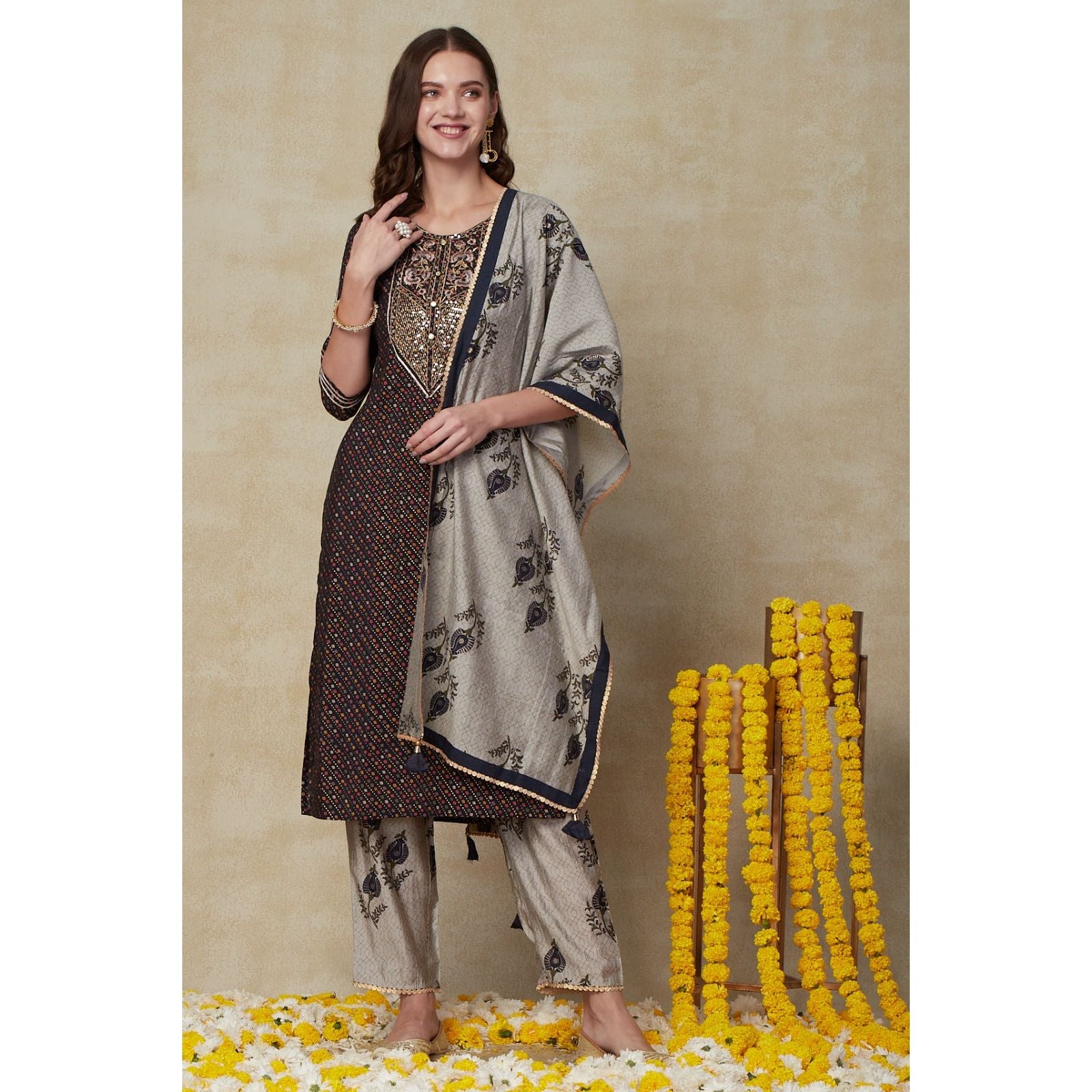 Stylish Festive Kurta Set for Women - Elegant Party Wear Outfit for Diwali, Weddings & Special Occasions