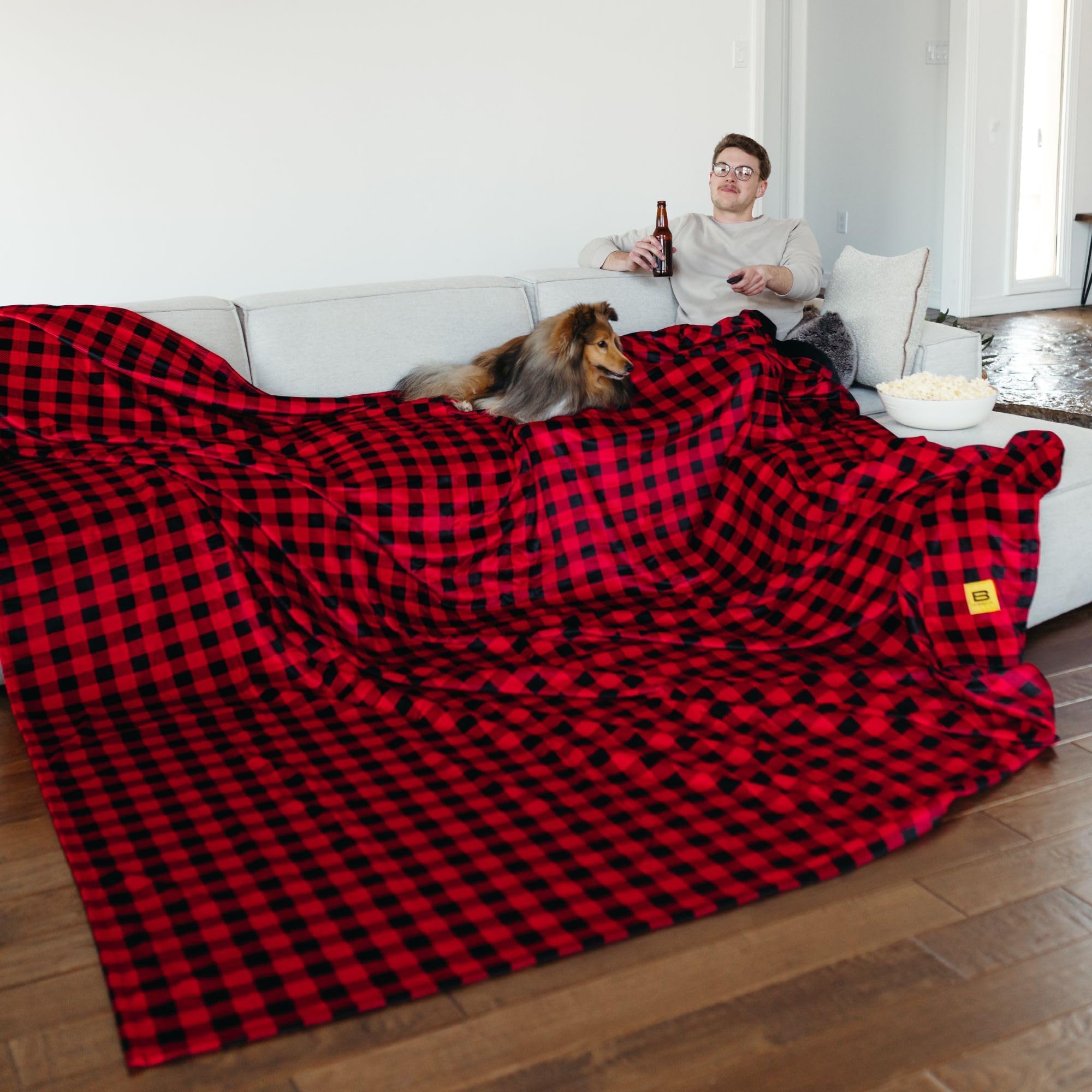 Big Stretch Red Plaid Blanket - Extra Large 100 Square Feet Soft Family Blanket | Best Oversized Blanket for Couples, Movie Nights & Outdoor Picnics | Cozy Giant Throw for Living Room, Camping & Gifts 2025