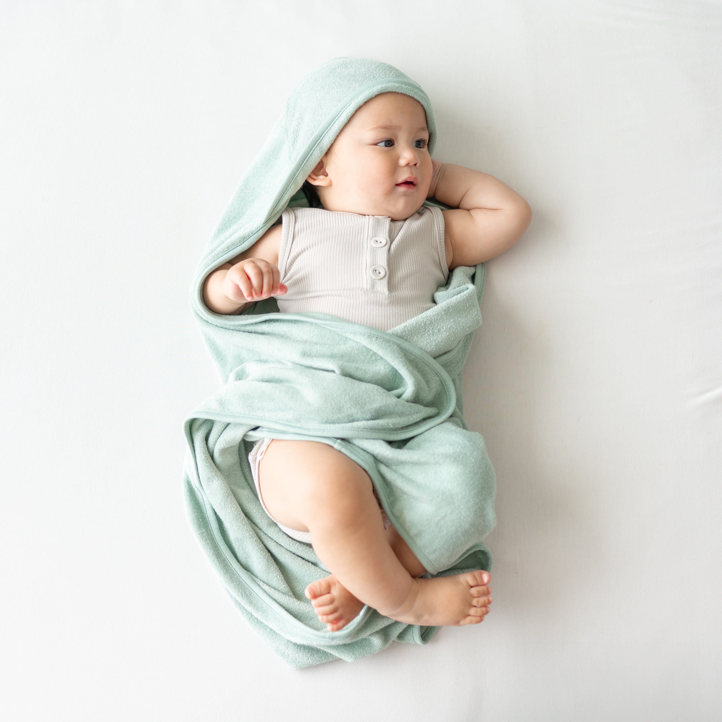 Soft & Absorbent Sage Green Hooded Bath Towel for Adults & Kids - Perfect for Spa, Beach, and Cozy Home Use