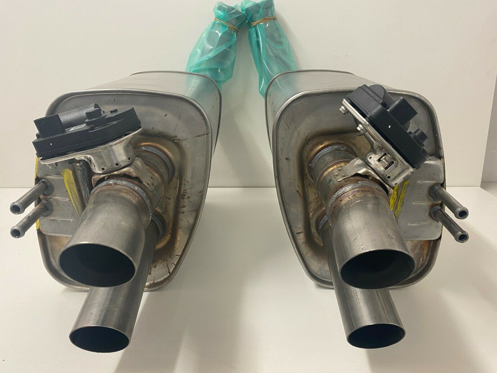 Genuine Holden VF2 2016-2017 Commodore HSV Clubsport Rear Mufflers Pair - Performance Exhaust Upgrade for Enhanced Sound & Power