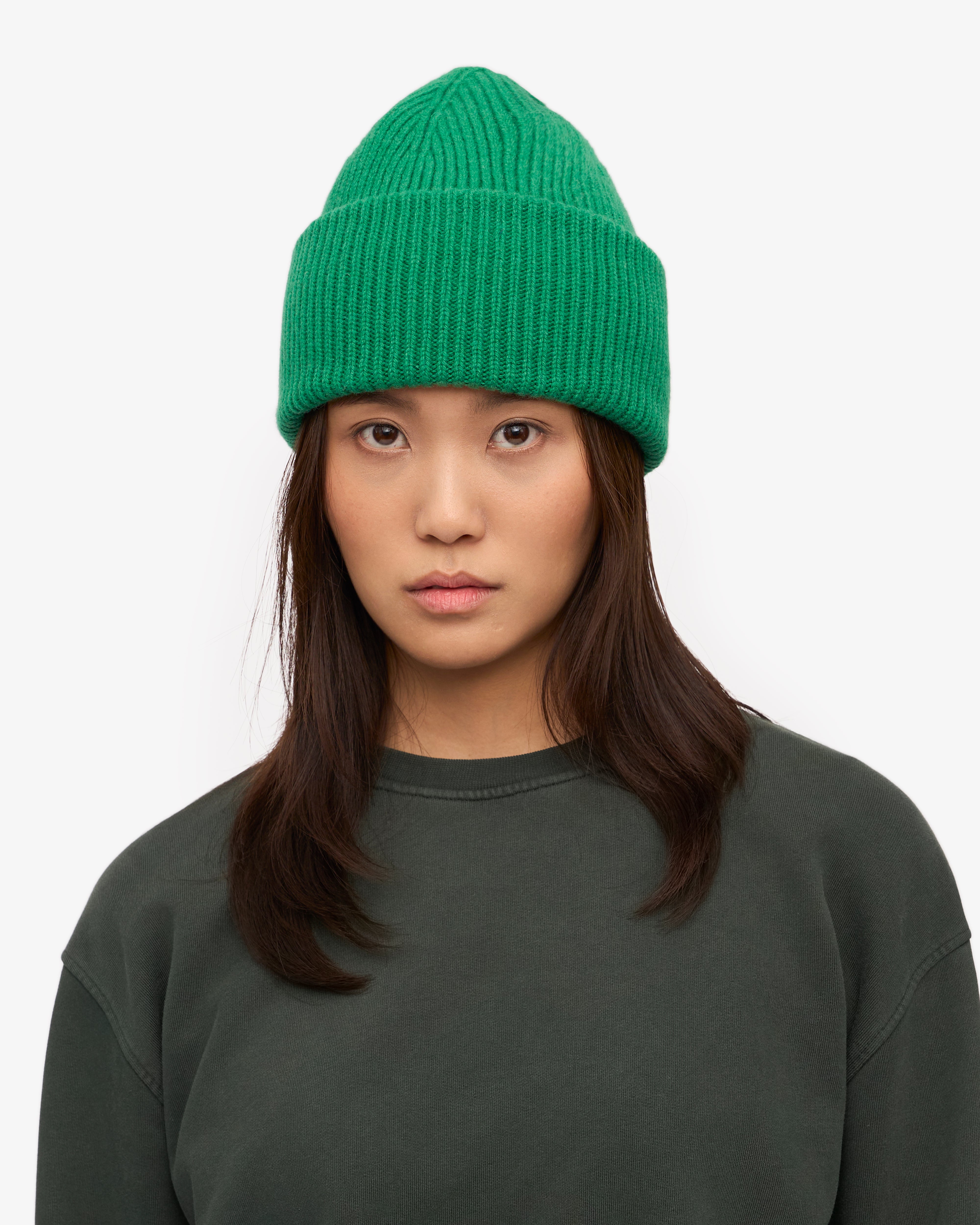 Premium Merino Wool Beanie Hat for Men & Women - Soft & Warm Kelly Green Winter Hat for Outdoor Activities, Skiing & Hiking