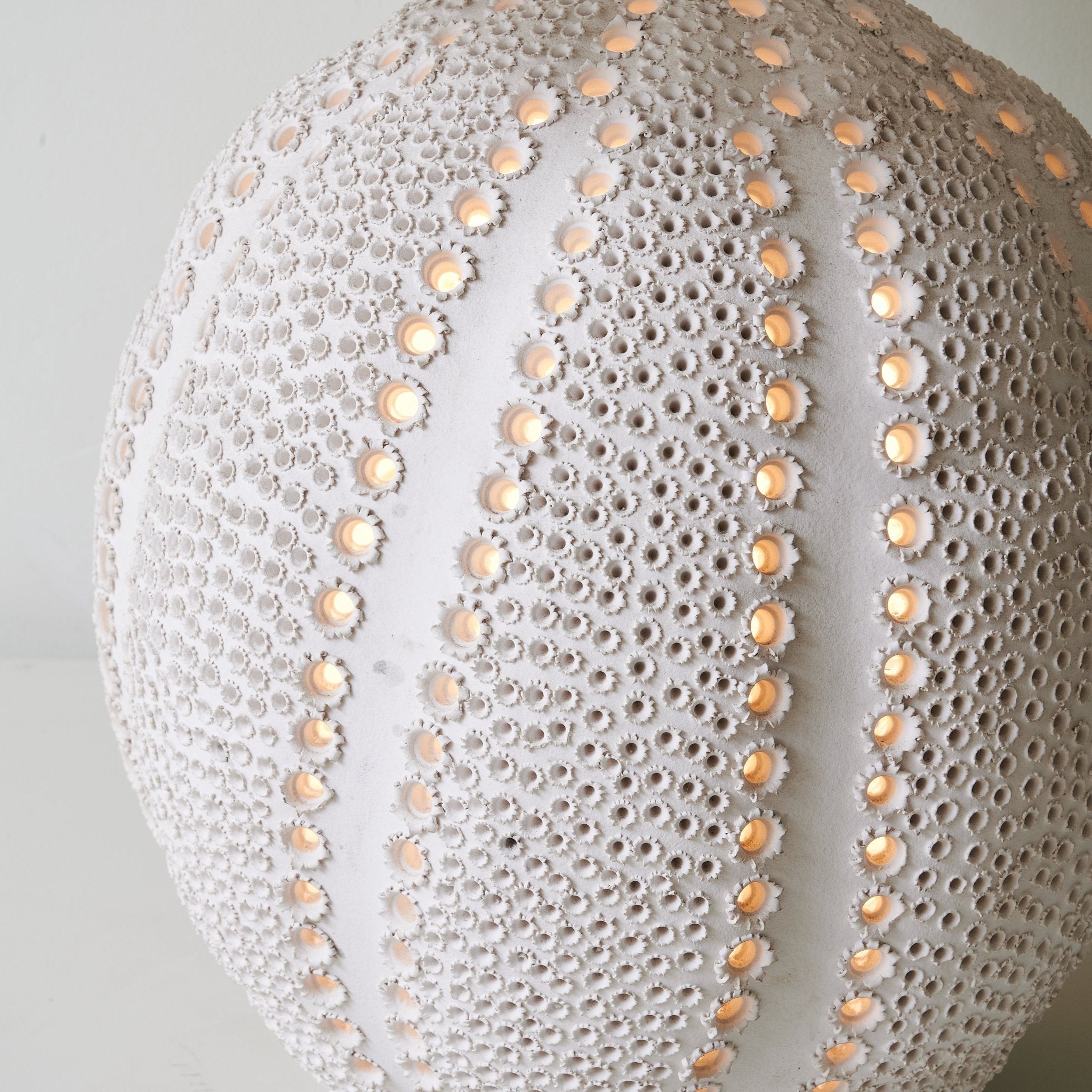 Urchin Textured Ceramic Table Lamp - Modern Home Decor for Living Room, Bedroom & Office - Soft Ambient Lighting for Cozy Spaces