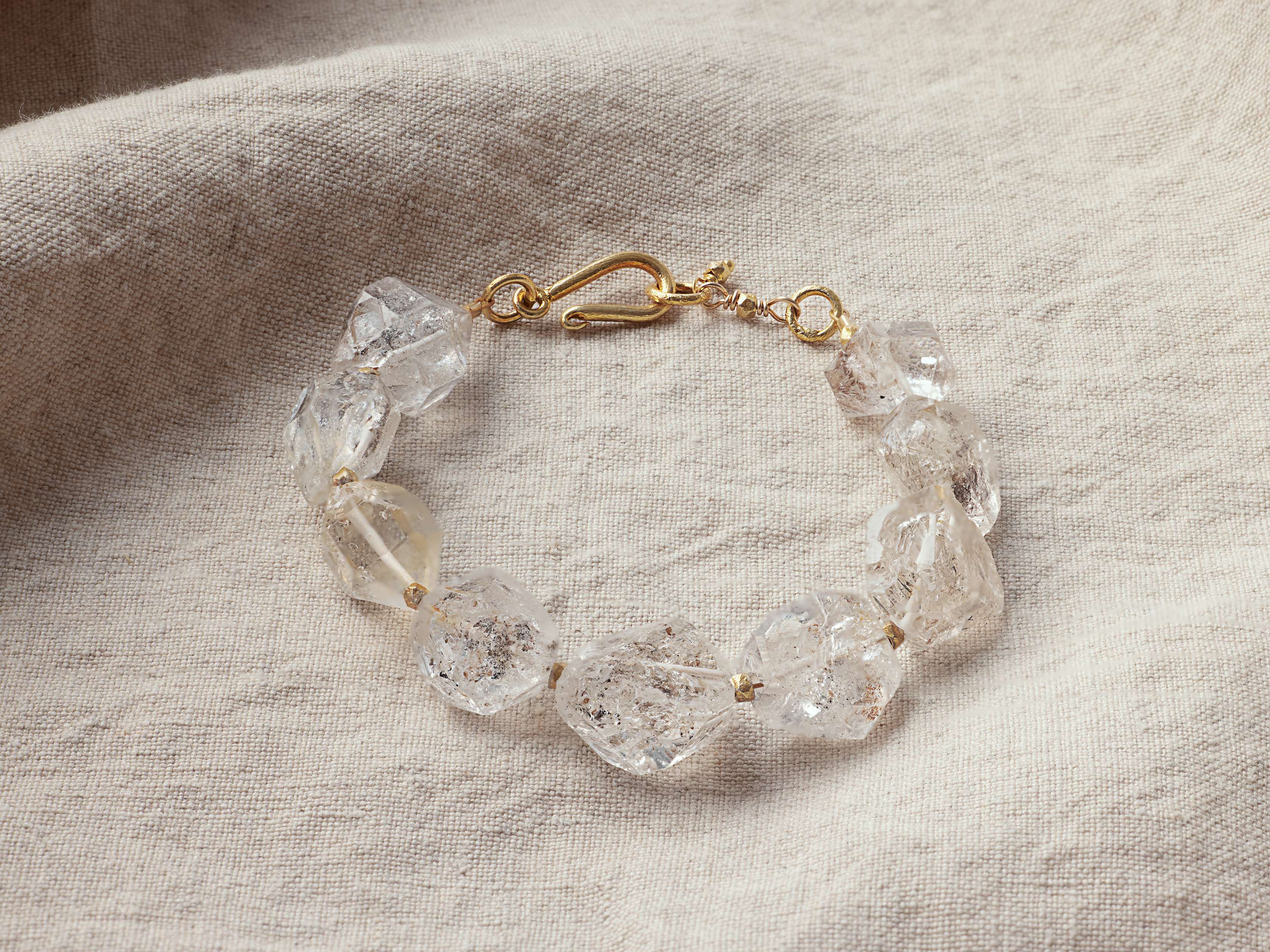 Alvita Elegant Statement Bracelet for Women - Fashion Jewelry Gift for Her - Perfect for Parties, Weddings & Special Occasions