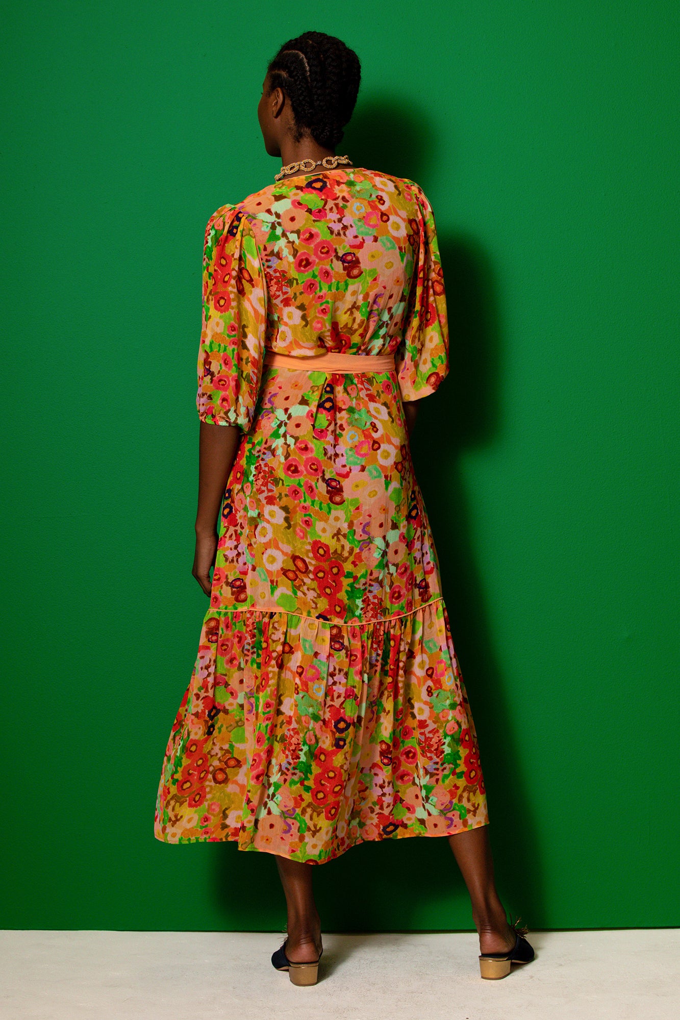 Women's Elegant Donna Robe - Soft & Comfortable Bathrobe for Spa, Lounge & Relaxation at Home