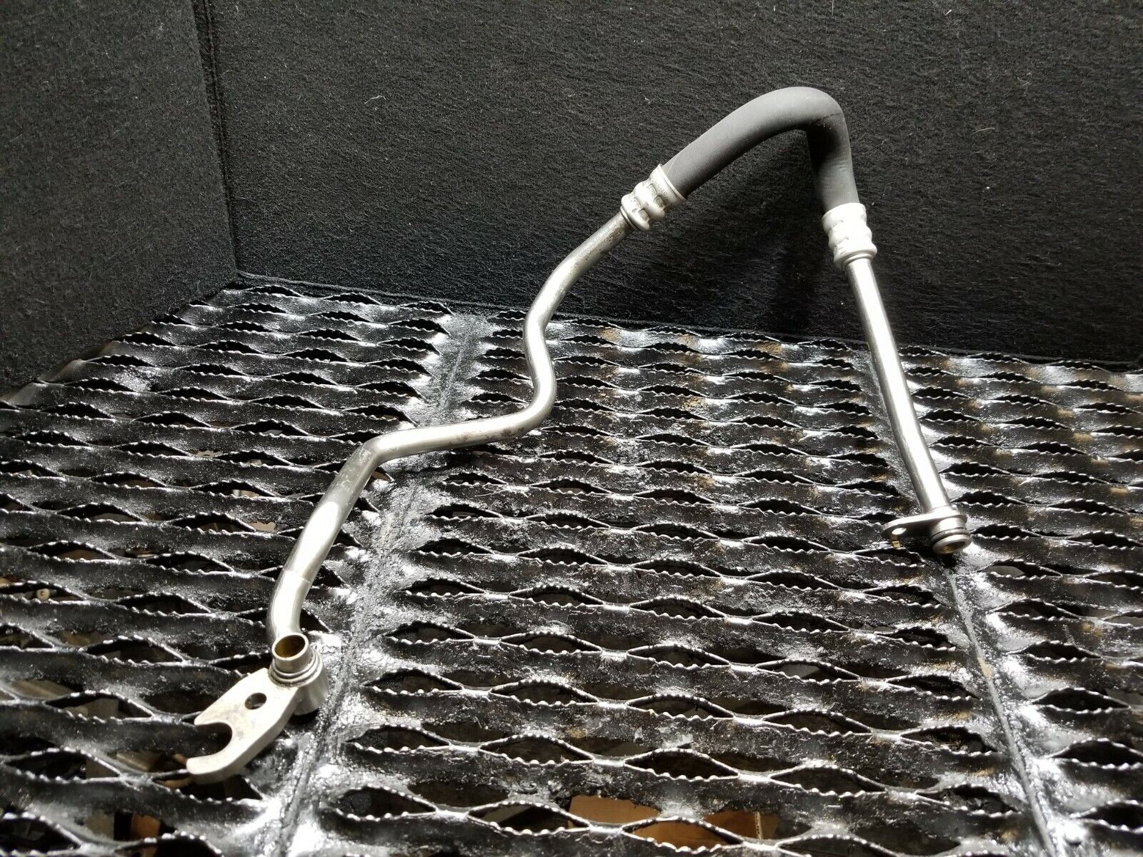 06-10 BMW 650i E63 N62 Engine Oil Cooler Lower Pipe Line OEM Replacement - Perfect for Engine Maintenance & Performance Upgrades