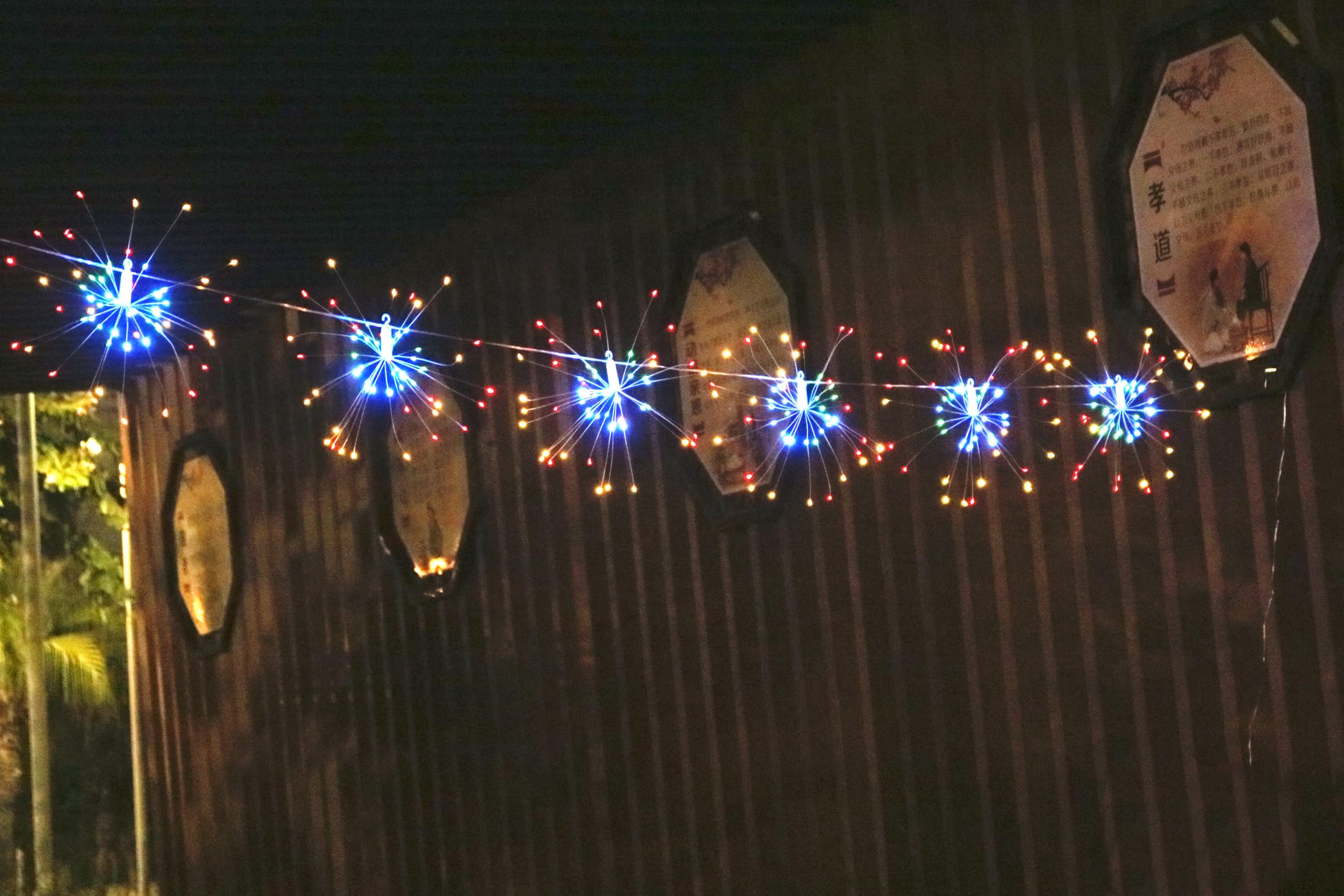 600 LED Starburst Fairy Lights with Remote Control - 10 Connection Copper Wire String Lights, 8 Modes, Dimmer & Timer - Perfect for Christmas Decorations, Garden Lighting, and Party Ambiance