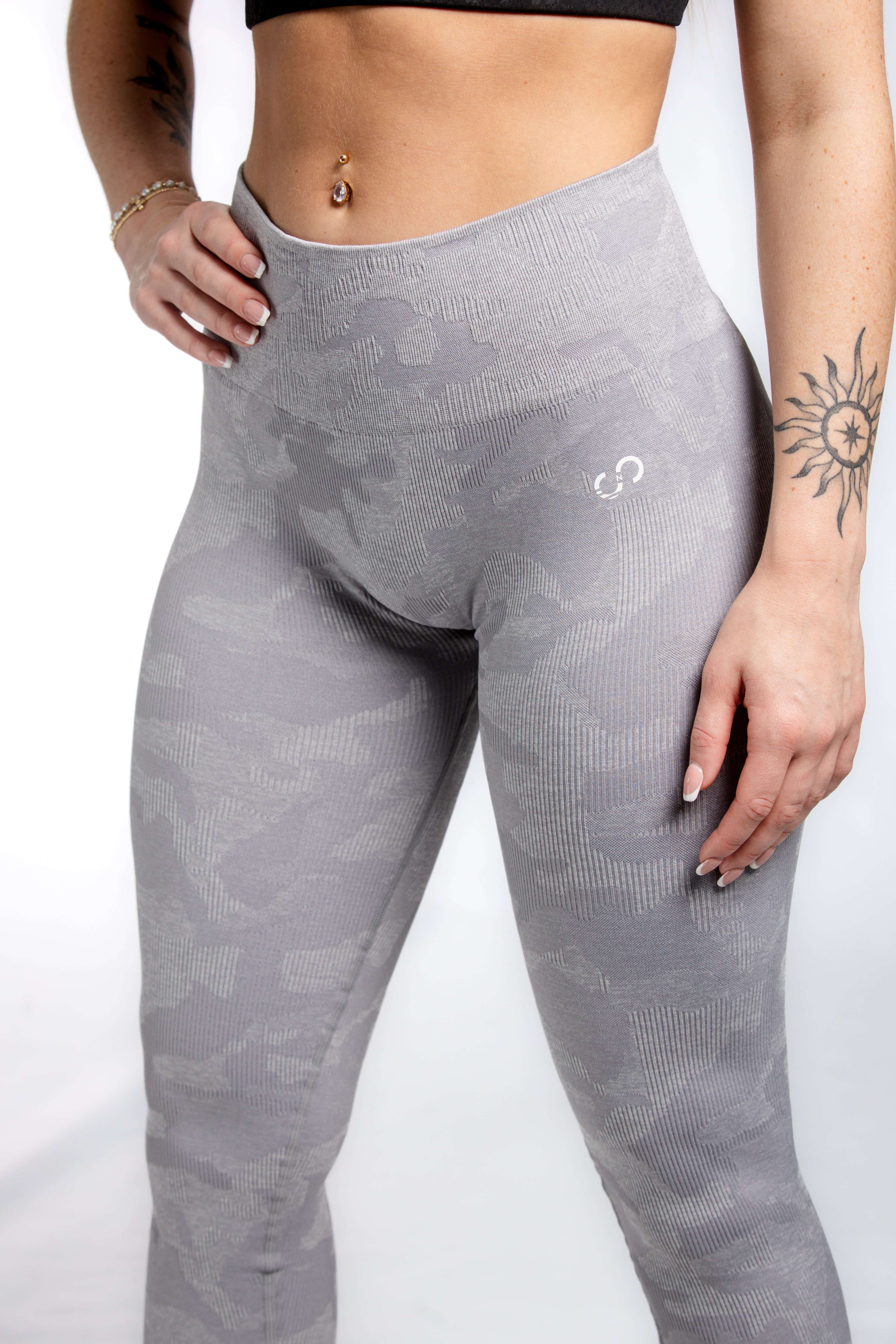 High Waist Seamless Leggings with Scrunch Butt - Grey Camo Print Yoga Pants for Women, Workout, Running & Lounge Wear