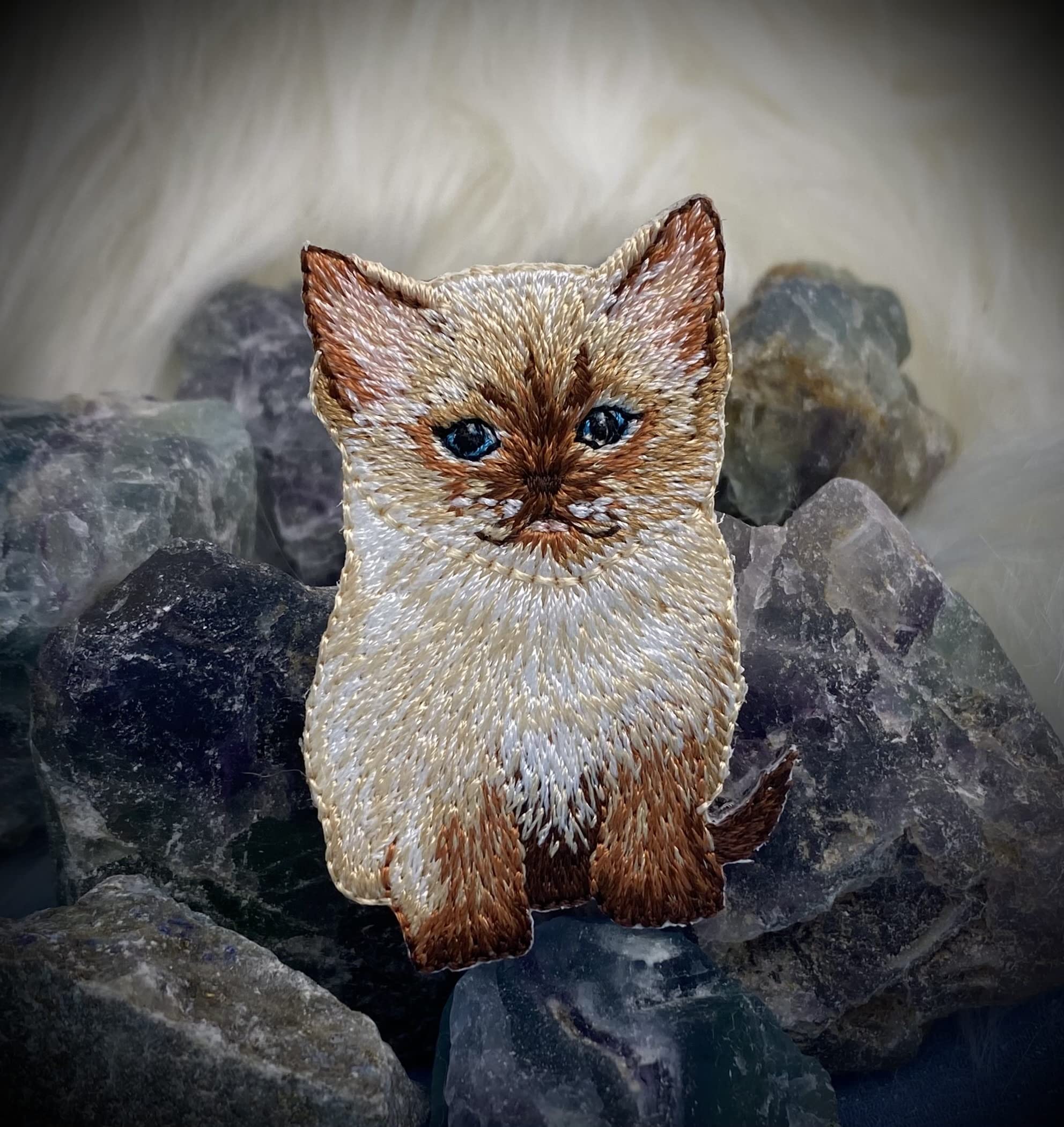 Tan Kitty Cat Embroidered Iron-On Patch for Pets & Animals - Perfect for DIY Crafts, Jackets, Backpacks & Costume Customization