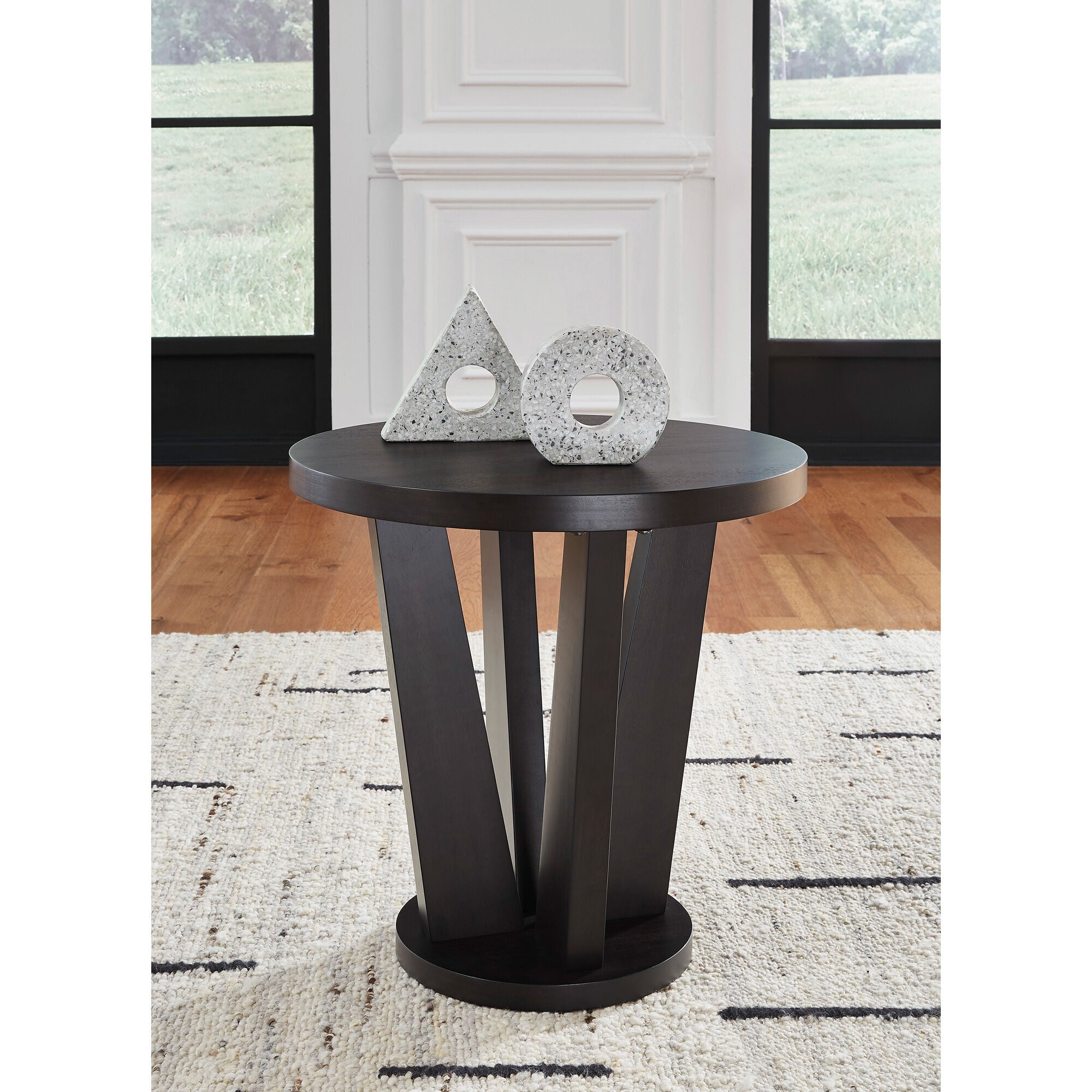Chasinfield End Table - Modern Side Table for Living Room, Bedroom, or Office - Perfect for Holding Lamps, Books, and Decor