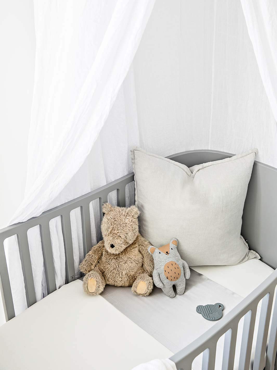 2-Pack Premium 25 Momme Mulberry Silk Baby Sleeves Set - Bassinet & Crib Sleeves for Hair Loss Prevention | SIDS Safe Silk Bedding for Newborns (Dove Gray) | Perfect for Nursery, Baby Showers & Gentle Hair Care