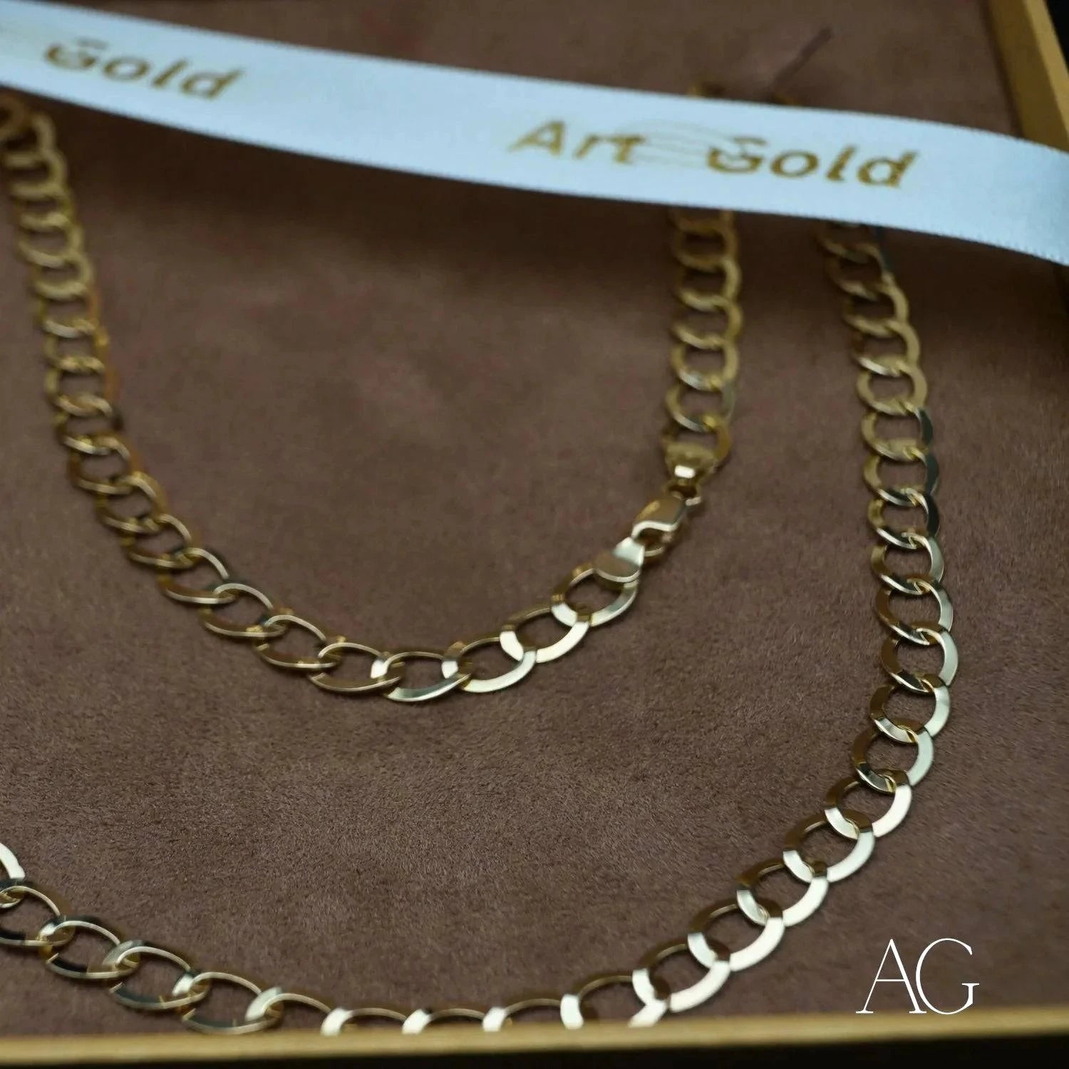 18K Gold Link Chain Necklace - Classic Cuban Style for Men & Women | Elegant Layering, Gift Giving & Everyday Wear