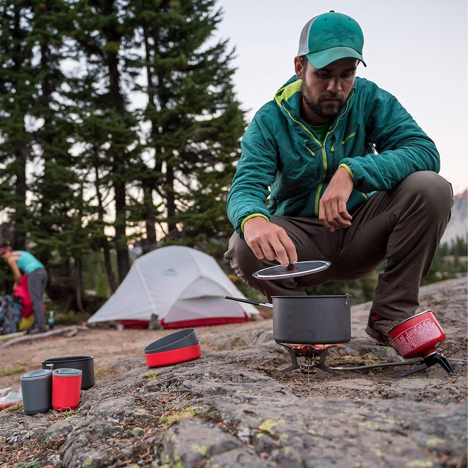 MSR WhisperLite Universal Compact Hybrid Fuel Camping Stove - Lightweight Backpacking Stove for Outdoor Cooking, Hiking & Survival Gear - Perfect for Camping, Backpacking & Emergency Preparedness