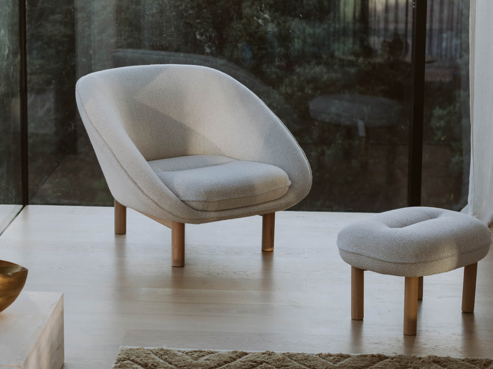 Portobello Chair - Modern Accent Chair for Living Room, Bedroom, or Office - Comfortable Upholstered Lounge Chair with Sturdy Wooden Legs - Perfect for Reading, Relaxing, and Home Decor