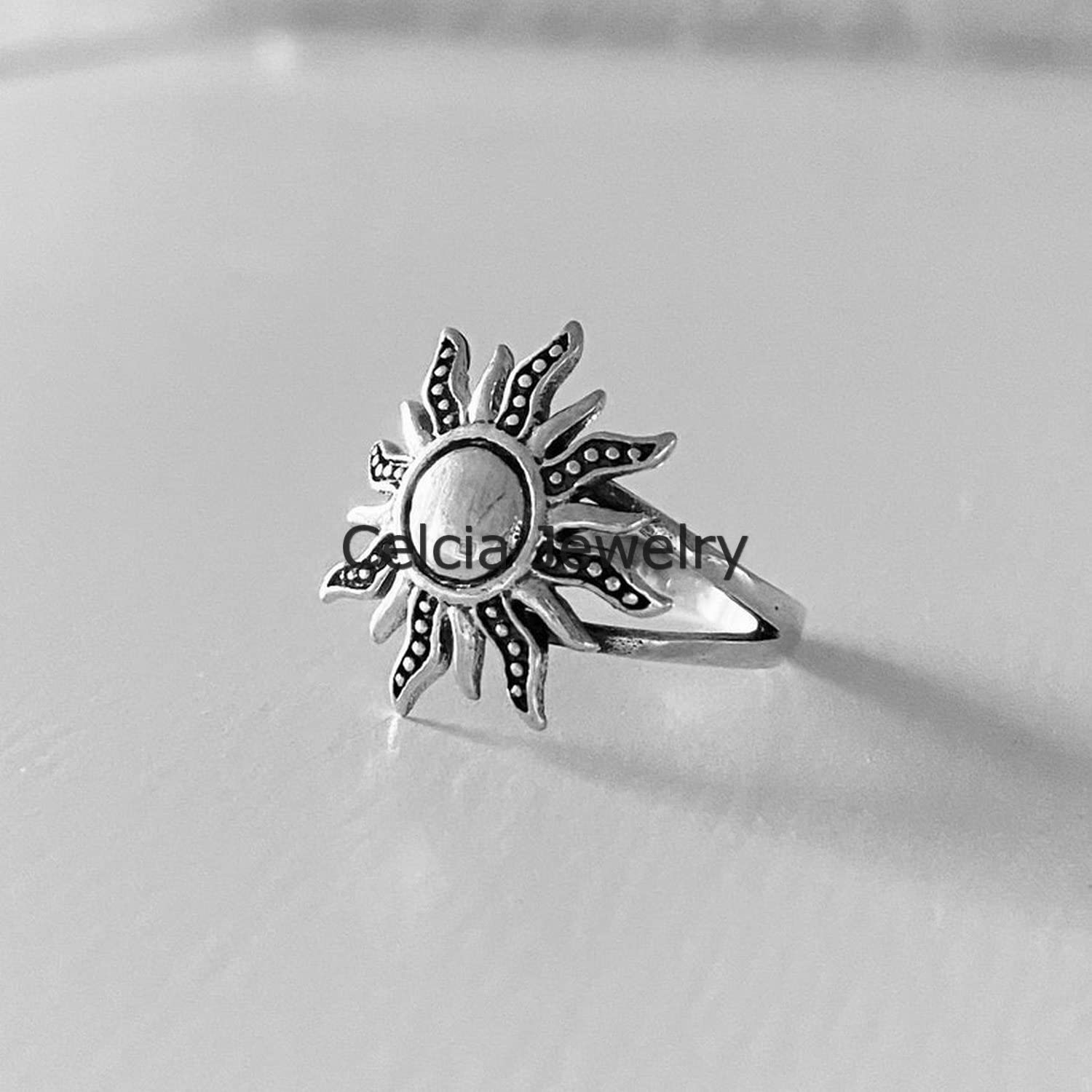 925 Sterling Silver Blazing Sun Ring for Women - Celestial Sky Jewelry, Minimalist Sunshine Ring - Perfect Mother's Day Gift, Birthday Present for Her - Size 7 - Ideal for Daily Wear, Special Occasions & Gift Giving