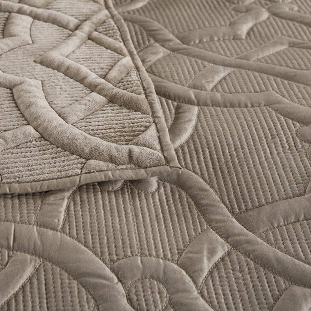 Luxury 3-Piece Reversible Quilt Bedspread Set - Soft Plush Jacquard Cotton Coverlet with 2 Shams (Oversize Queen) | Lightweight & Breathable for All-Season Comfort | Perfect for Master Bedroom, Guest Room & Cozy Home Decor