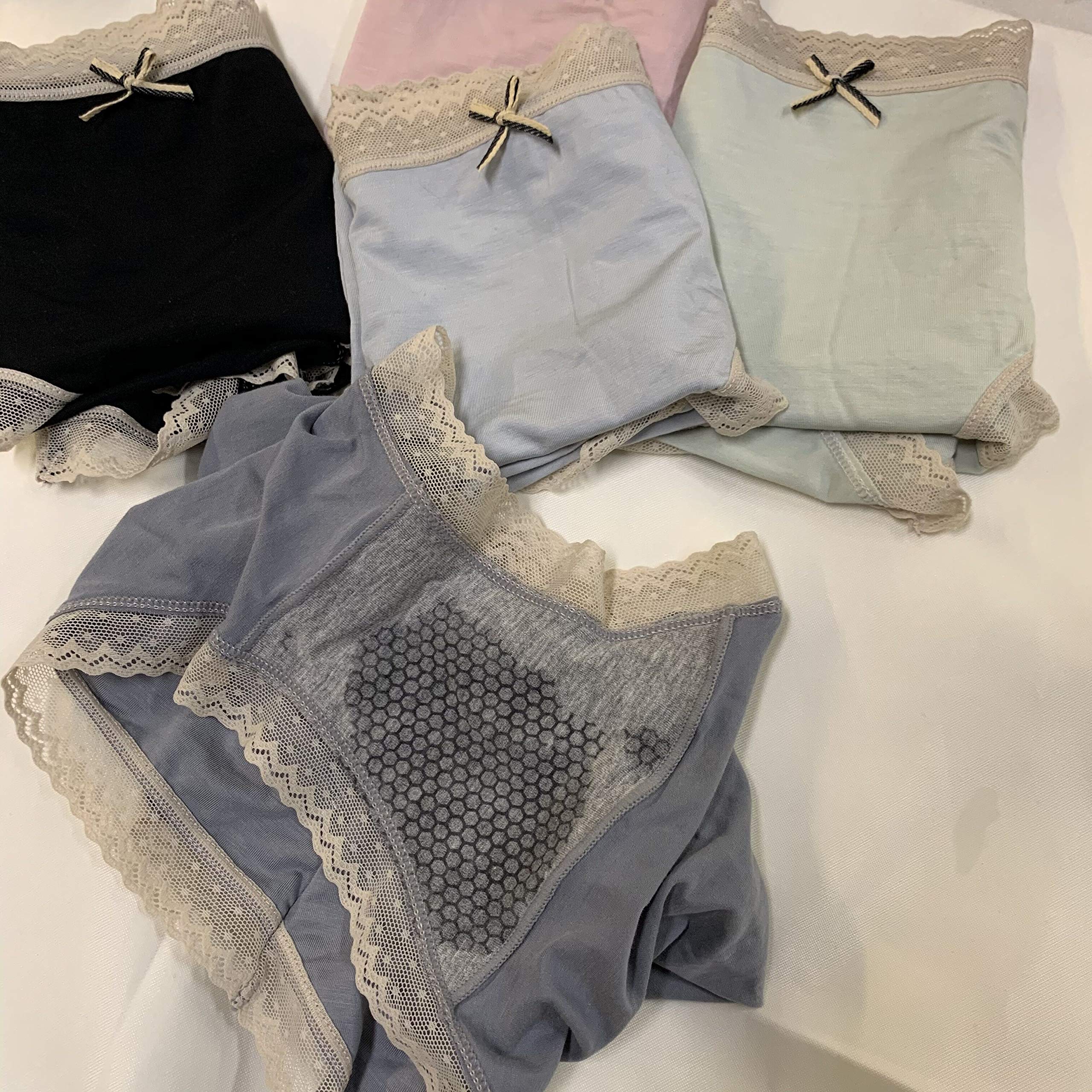 Organic Cotton Women's Panties with Lace Trim - Ultra Soft, Breathable & Comfortable Modal Underwear - Perfect for Everyday Wear, Yoga & Sleep