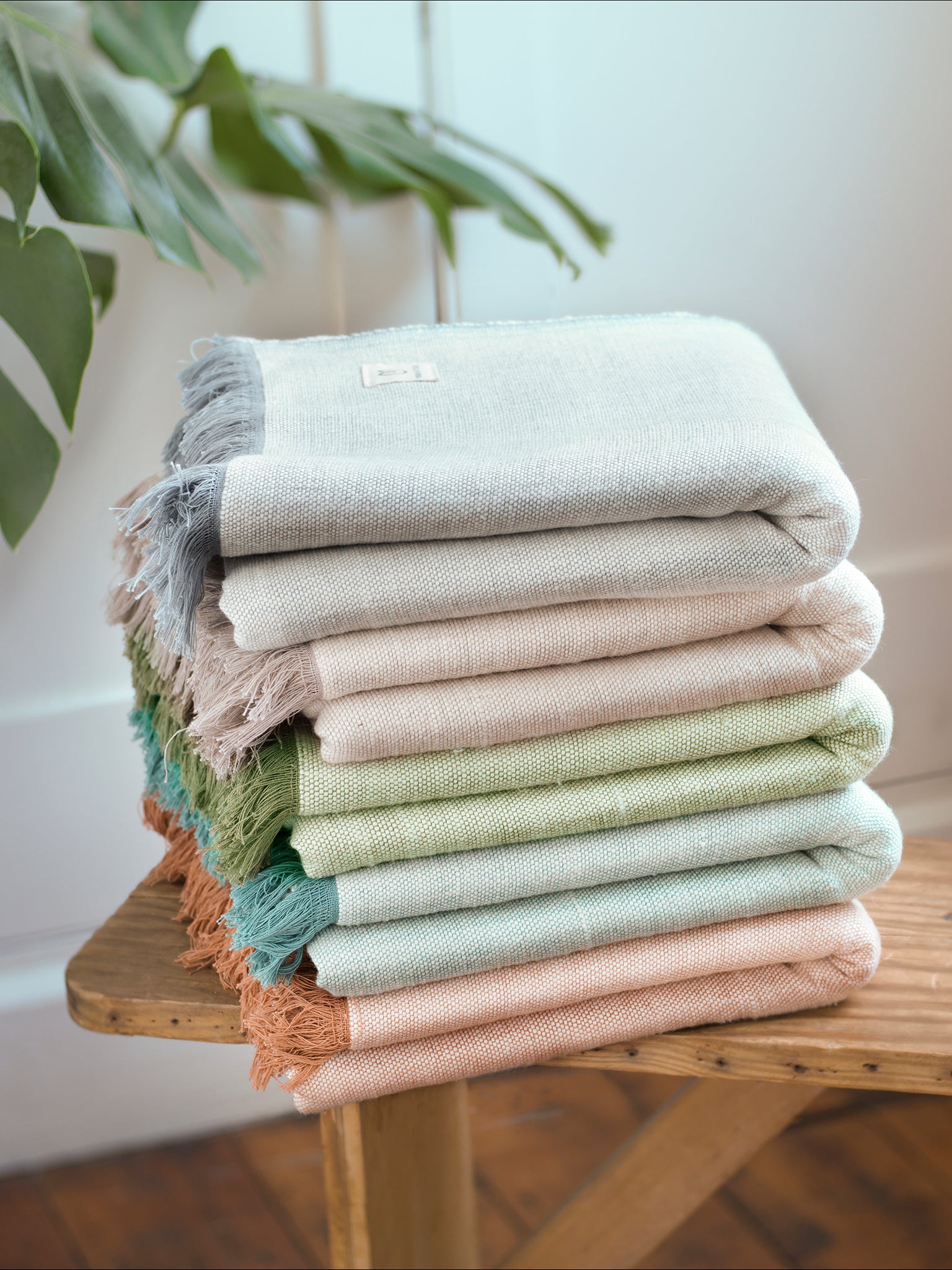 Organic Cotton Chambray Yoga Blanket for Meditation & Relaxation - Eco-Friendly Yoga Mat Cover, Cozy Throw for Home & Studio - Perfect for Yoga, Pilates, and Mindfulness Practice