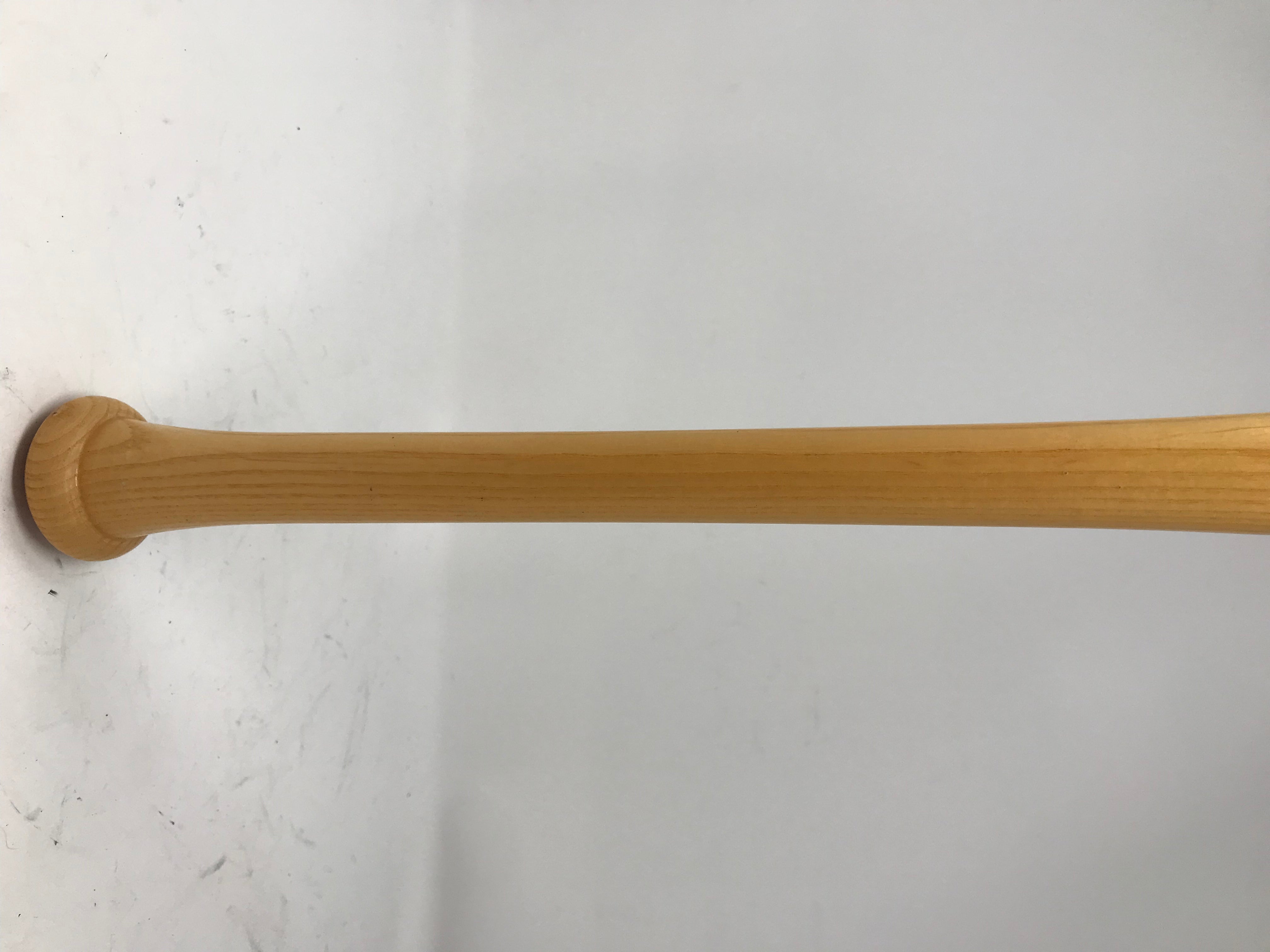 New D Bat DB 110 Elite Ash Series 32 Inch Natural Gloss Baseball Bat - Perfect for Youth & Adult League Games, Training, and Practice Sessions