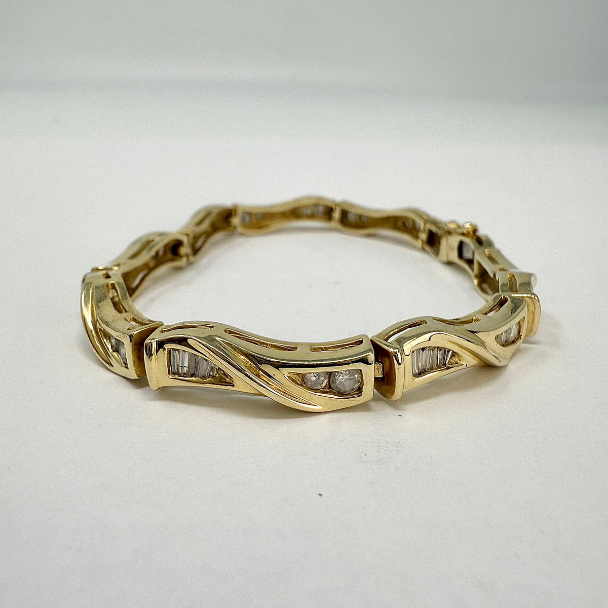 14K Gold Diamond Bracelet for Women - Elegant & Luxurious Jewelry Gift for Anniversary, Birthday & Special Occasions