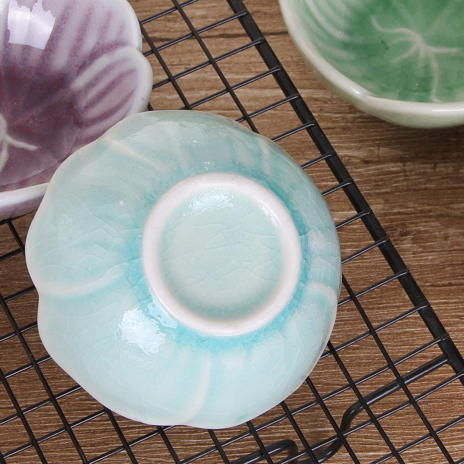 VanEnjoy 4-Piece Colorful Glazed Ceramic Soy Sauce Bowls - Floral Pattern Appetizer Plates, Condiment Dishes for Sushi, Dumplings & Asian Cuisine - Perfect for Restaurants, Home Dining & Party Serving