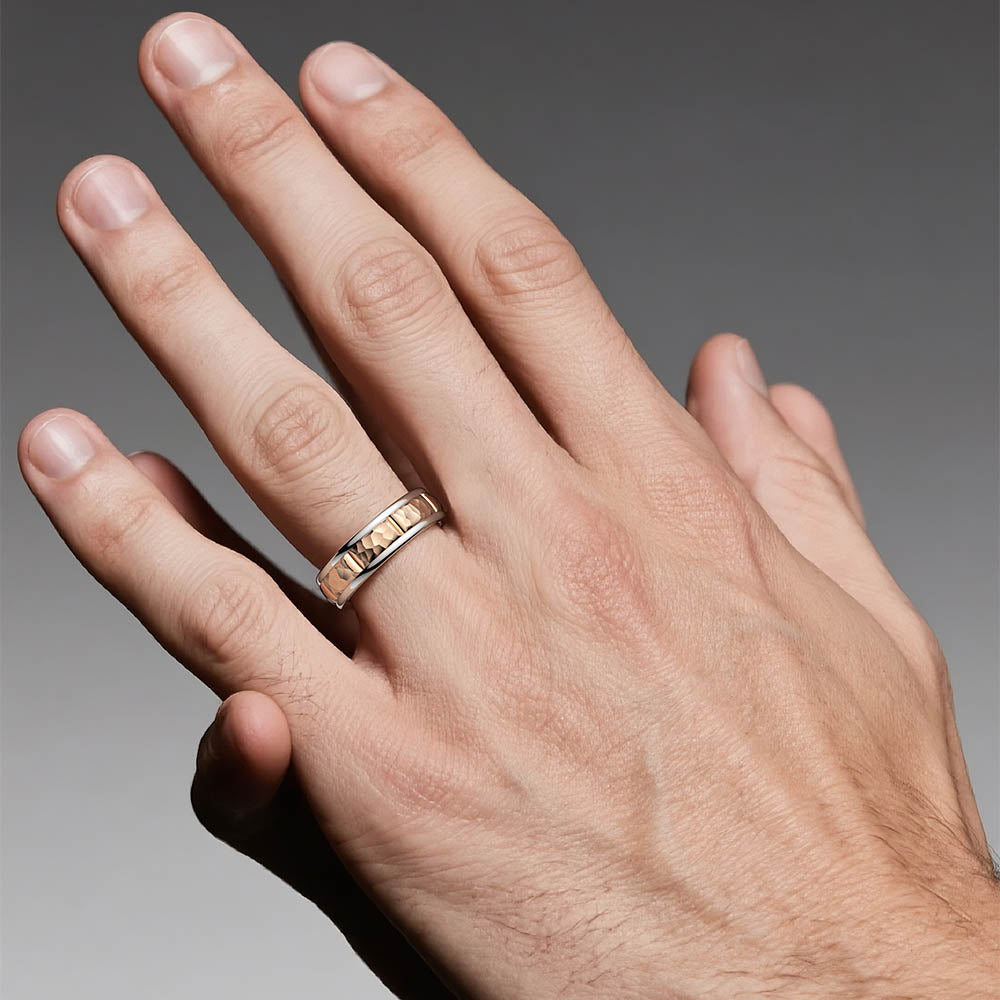 7mm Two Tone Hammered Men's Wedding Band - Comfort Fit Tungsten Carbide Ring for Grooms, Anniversary & Promise - Perfect for Everyday Wear & Special Occasions