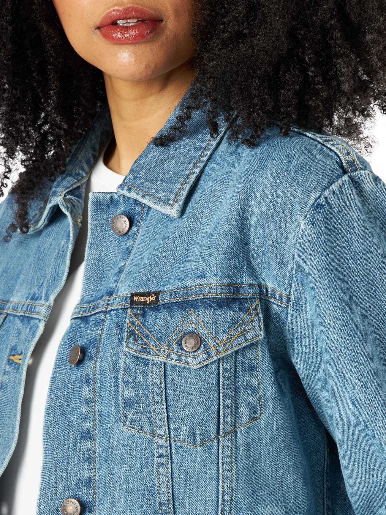 Wrangler Women's Memory Maker Jacket - Lightweight Denim Jacket for Casual Wear, Outdoor Adventures & Travel | Comfortable & Stylish Western Fashion