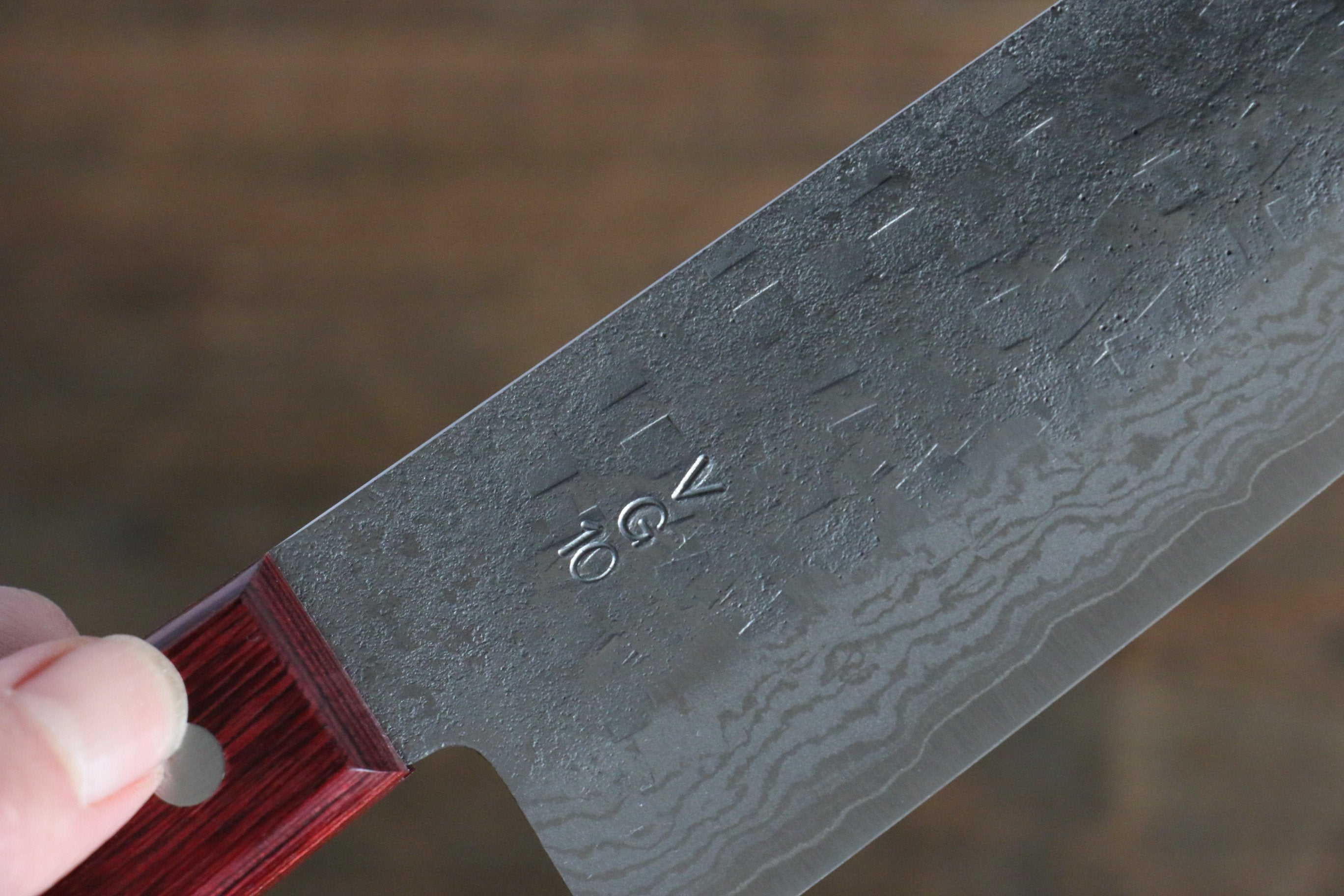 VG10 Hammered Damascus Santoku Knife 7 Inch - Japanese Chef Knife with Red Pakkawood Handle - Perfect for Slicing, Dicing & Chopping Vegetables, Meat & Fish