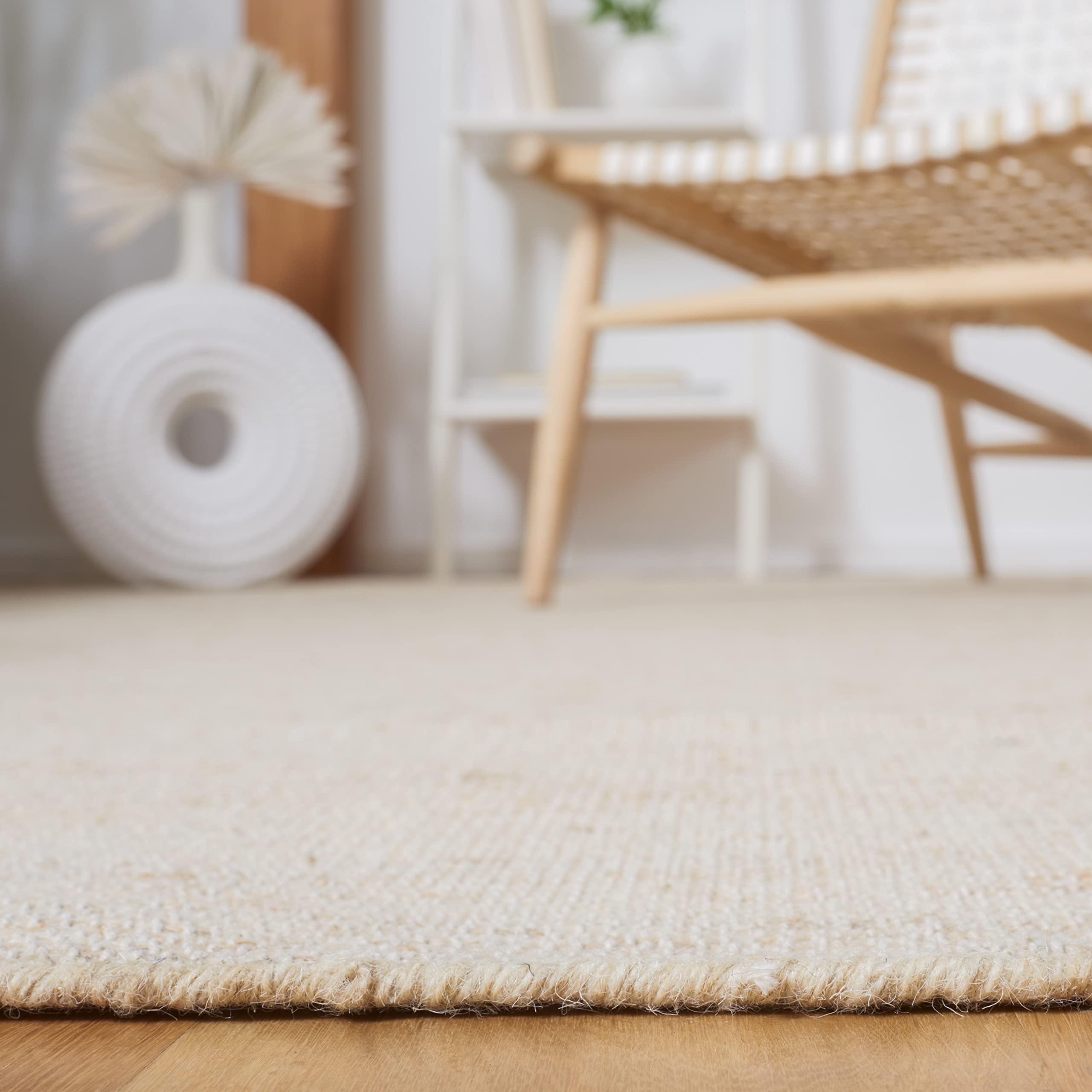 SAFAVIEH Handmade Wool & Jute Area Rug 6'x6' Square - Natural/Beige (NFB554B) for Living Room, Dining Room & Bedroom | Eco-Friendly Natural Fiber Collection | Perfect for Boho, Farmhouse & Modern Decor