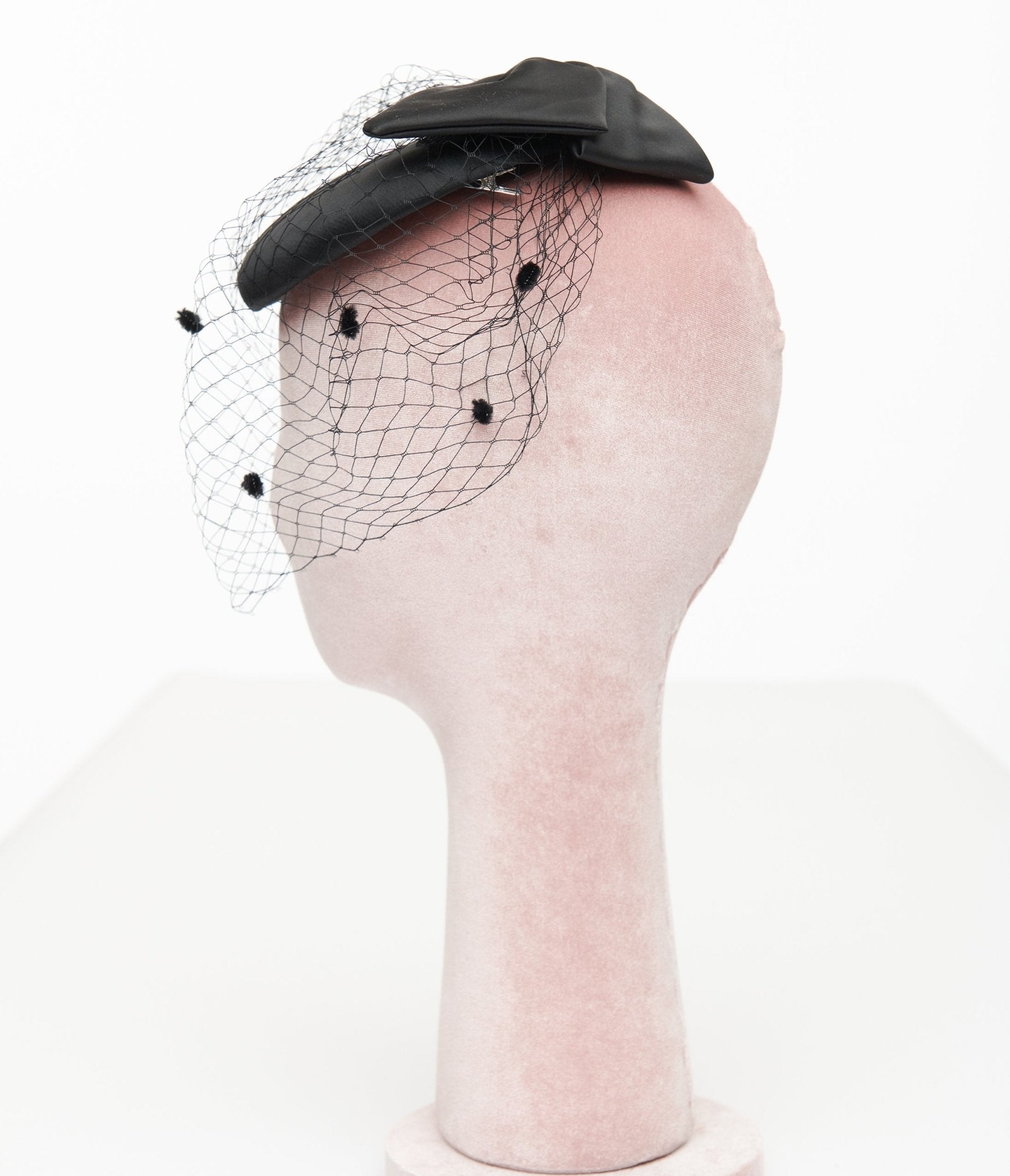 Vintage 1950s Black Bow Pillbox Fascinator Hat - Retro Women's Fashion Accessory for Weddings, Tea Parties & Special Occasions