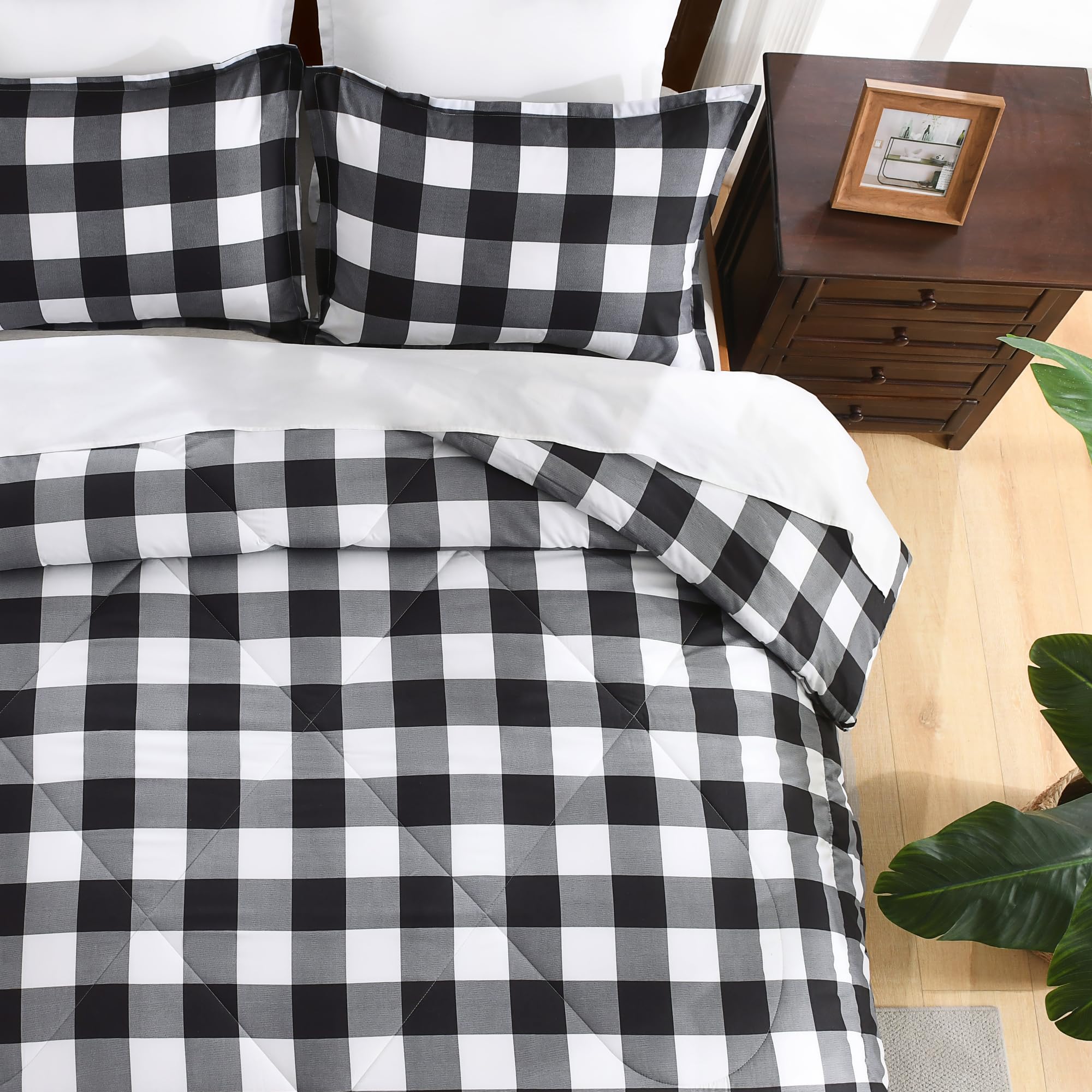Andency Black Plaid King Size Comforter Set (90x104 Inch) - 3 Piece Buffalo Check Bedding with Lightweight Microfiber Down Alternative Comforter & 2 Pillowcases - Perfect for Summer, Guest Room & Cozy Bedroom Decor