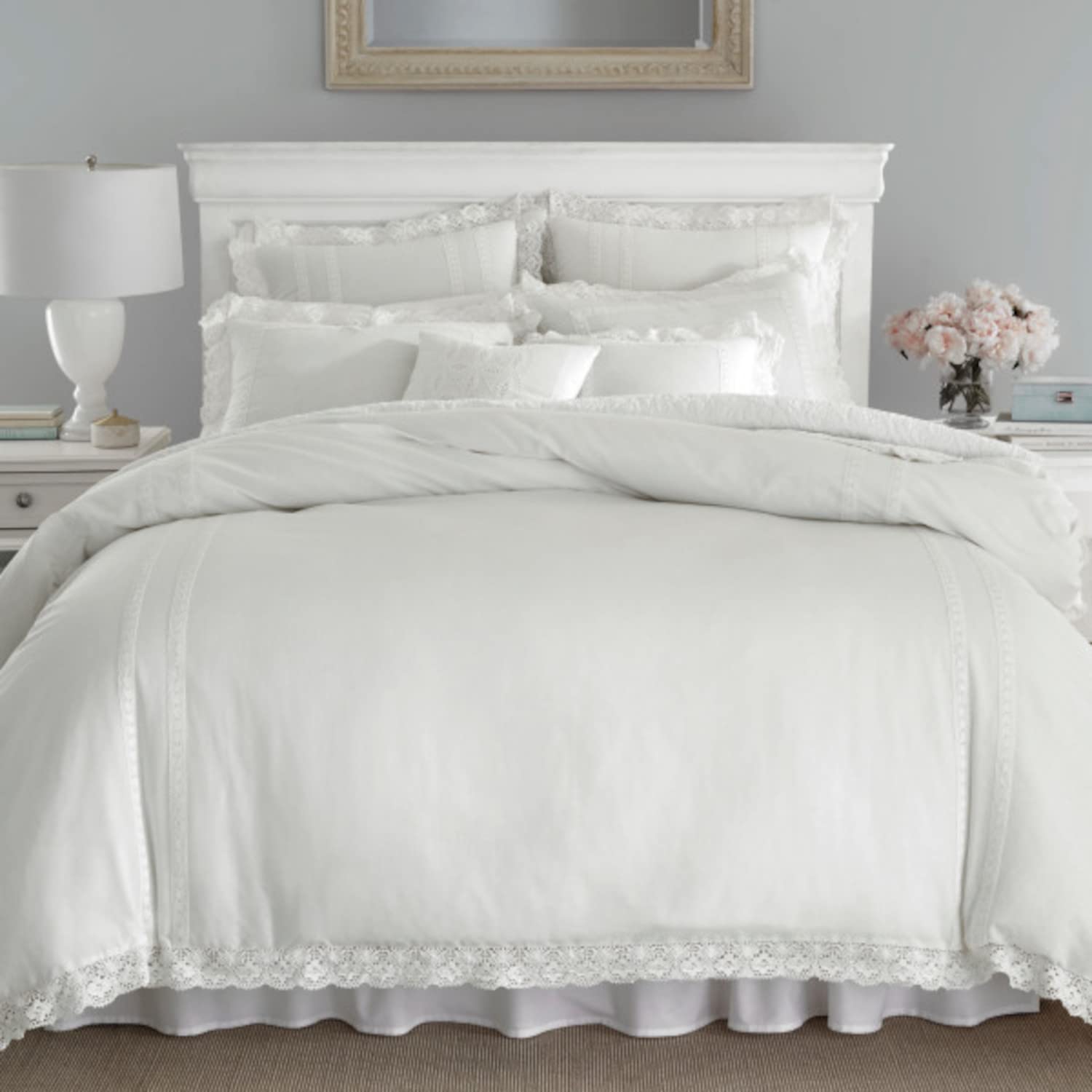 Laura Ashley Home Queen Comforter Set | Reversible 100% Cotton Bedding with Matching Shams | All-Season Luxury Bedding | Elegant Home Decor (Annabella White, Queen Size) - Perfect for Master Bedrooms, Guest Rooms & Cozy Retreats