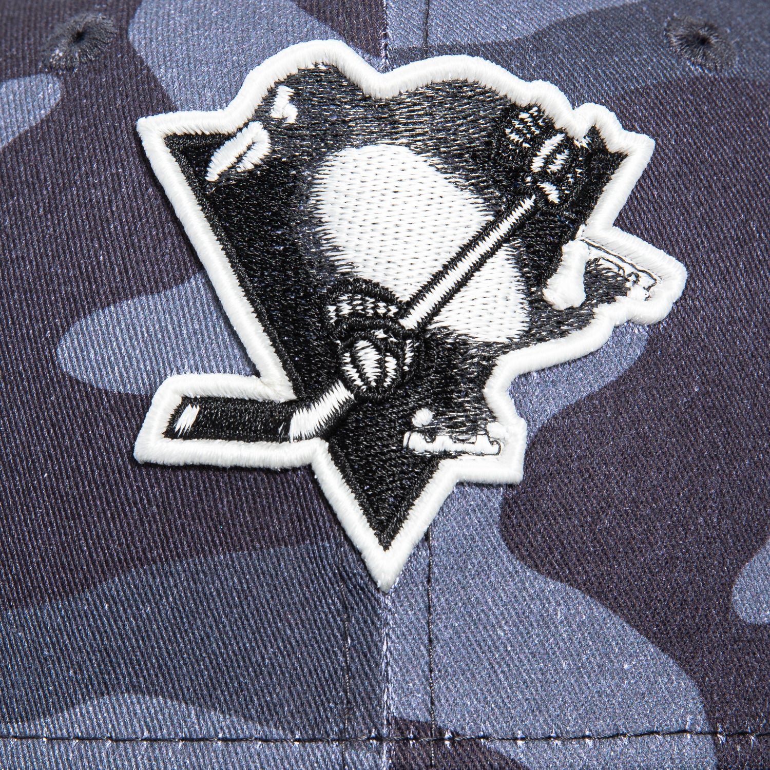 New Era 59Fifty Camo Pittsburgh Penguins Glow in the Dark Adjustable Snapback Hat - Black Camouflage Design for Hockey Fans & Night Outdoor Activities