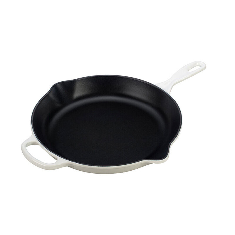 Le Creuset 30cm Signature Cast Iron Skillet - Premium White Enameled Cookware for Professional Chefs & Home Cooking - Perfect for Searing, Baking & Stovetop to Oven Use