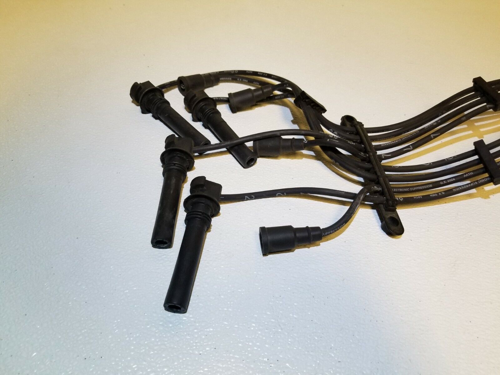 05 06 07 Dodge Magnum RT 5.7L V8 HEMI Ignition Spark Plug Wire Set - 8pc OEM Replacement - Perfect for Engine Tune-Up & Performance Upgrade
