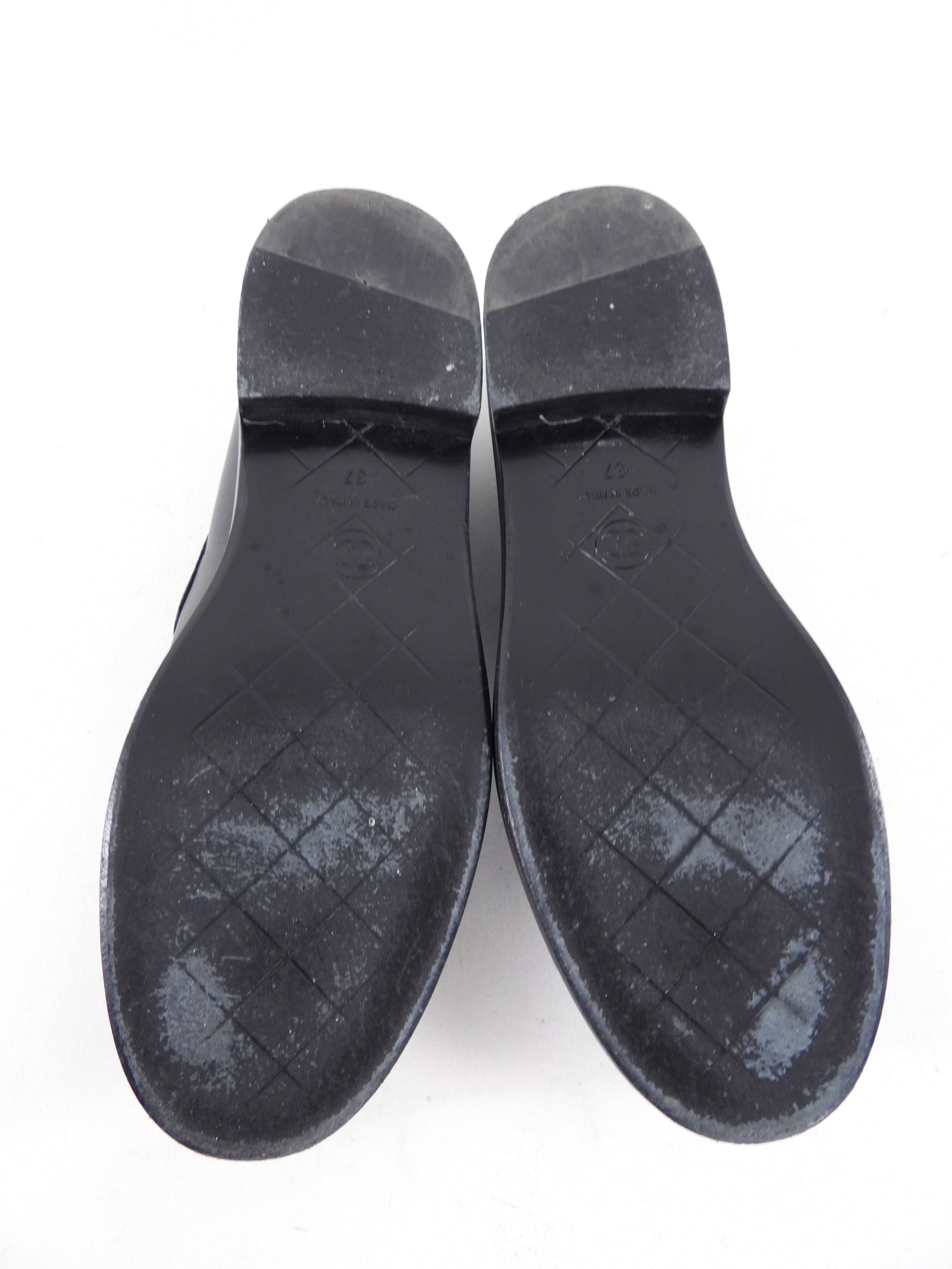 Chanel 22S Black Leather Quilted Flap CC Turnclasp Loafers Size 37 - Luxury Women's Casual Shoes for Office, Party & Everyday Wear