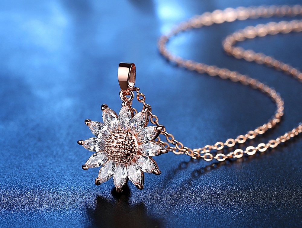 18K Rose Gold Plated Cubic Zirconia Snowflake Pendant Necklace for Women - Elegant CZ Jewelry Fashion Necklaces, 18