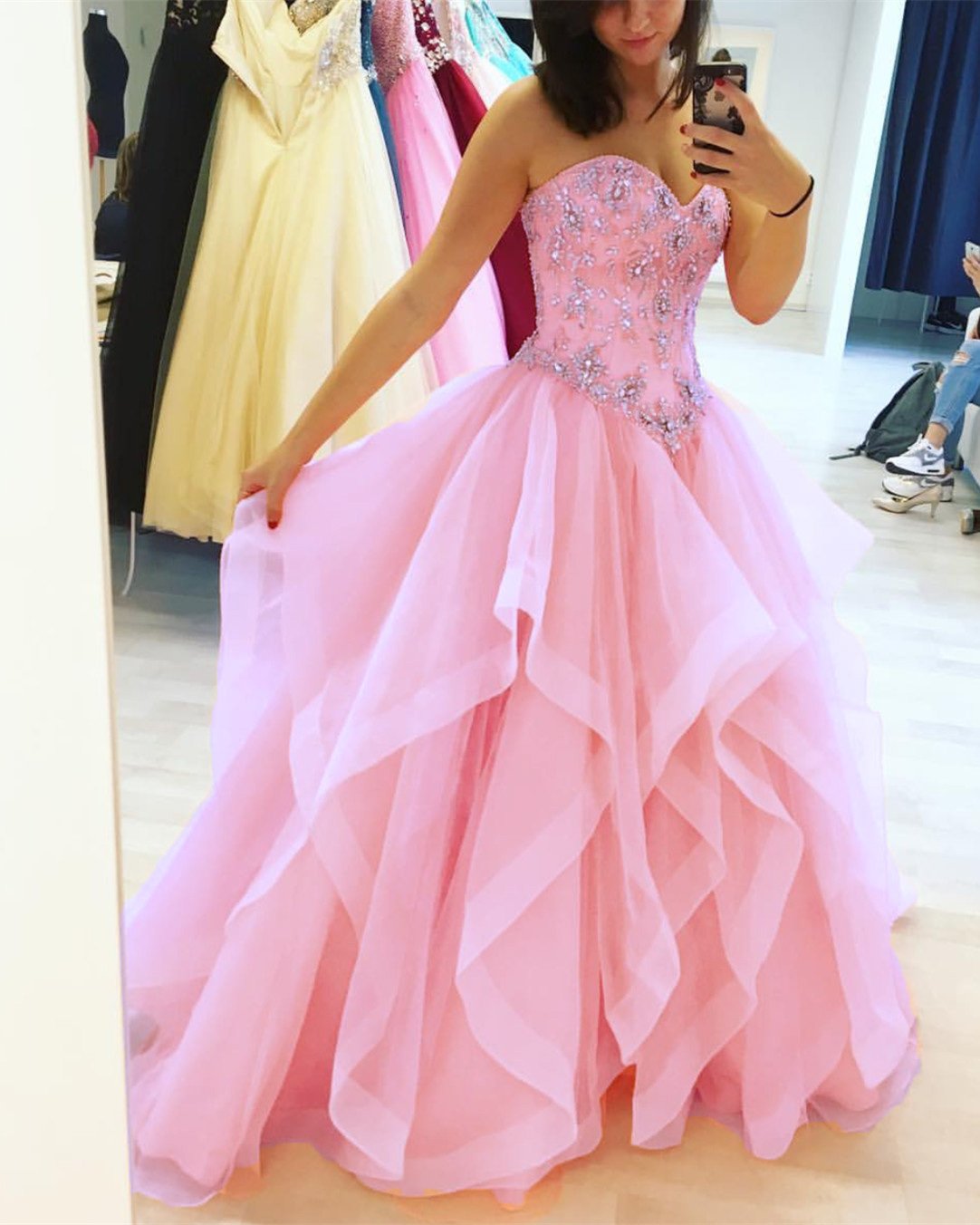 Elegant Beaded Sweetheart Organza Layered Quinceanera Dresses | Ball Gowns for Sweet 15, Debutante & Prom | Perfect for Quinceañera Celebrations, Formal Dances & Special Occasions