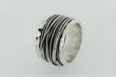 Hammered Band Rope Knot Ring for Women - Boho Chic Jewelry for Everyday Wear & Special Occasions