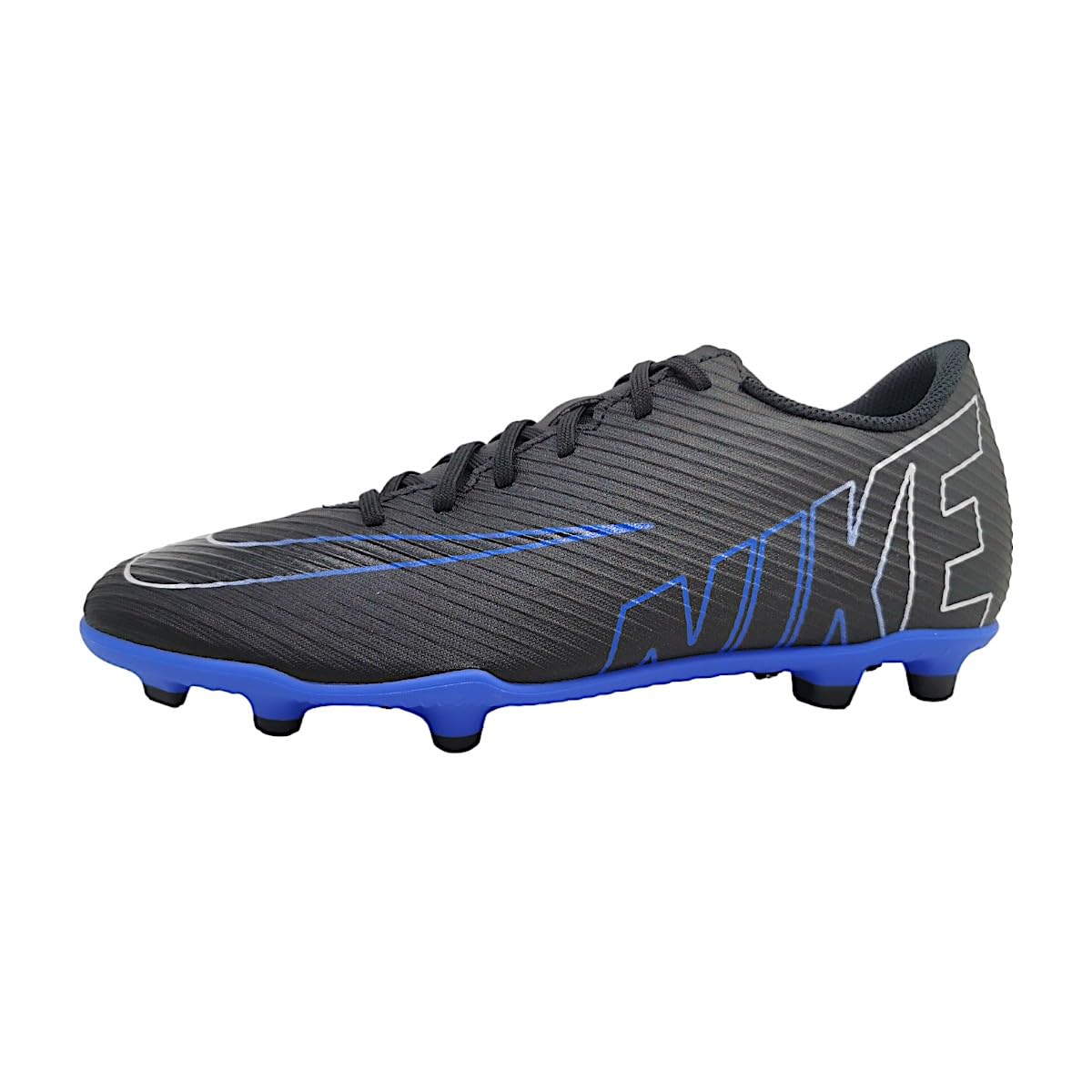 Nike Men's Football Cleats - Lightweight Soccer Shoes for Men with Enhanced Traction - Perfect for Turf, Grass & Indoor Soccer Games