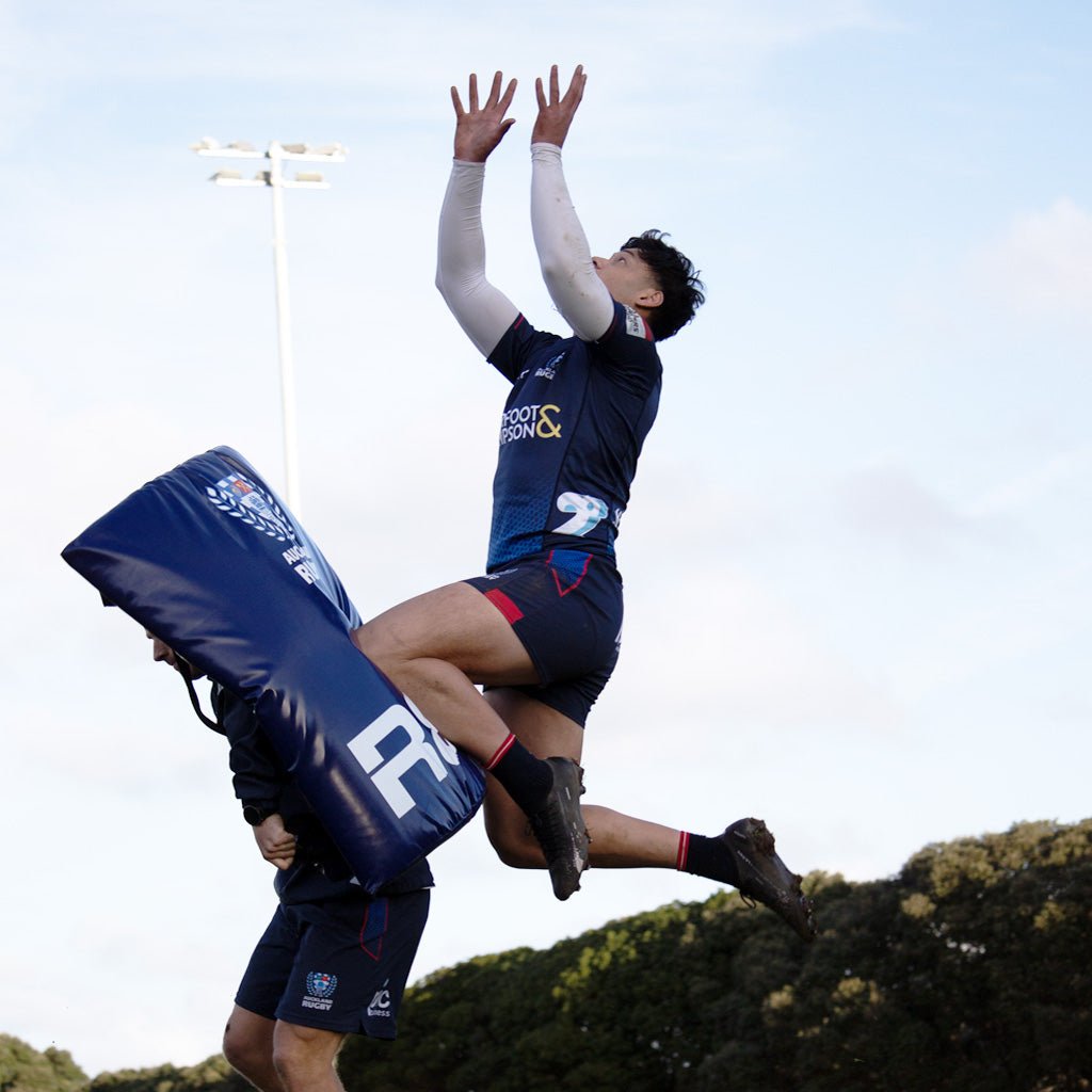 Rugby Training High Catch Pad - R80 Turtle Design for Rugby Practice, Drills & Skill Development | Perfect for Coaches & Players | Durable & Comfortable for Outdoor Sports