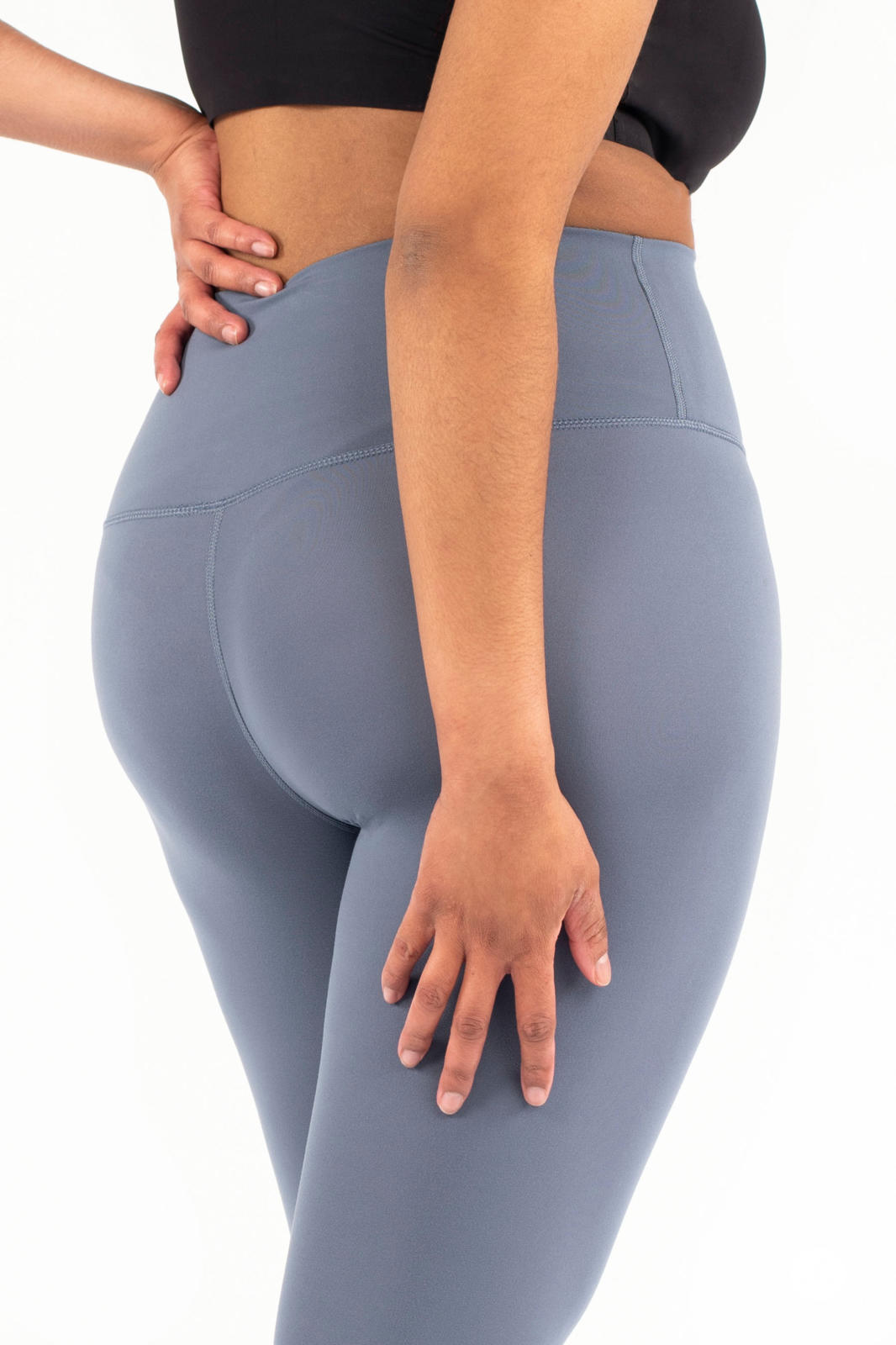 Free Motion Crops - High-Quality Yoga Pants for Women | Comfortable Workout Leggings for Pilates, Running & Gym | Perfect for Active Lifestyles & Athleisure Wear